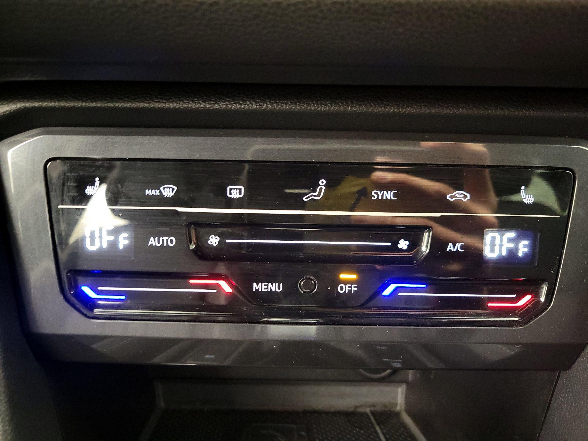 Thumbnail: 2022 Volkswagen Tiguan - 16