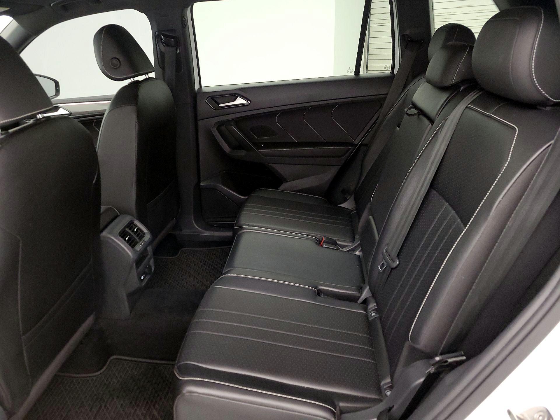 Thumbnail: 2022 Volkswagen Tiguan - 20