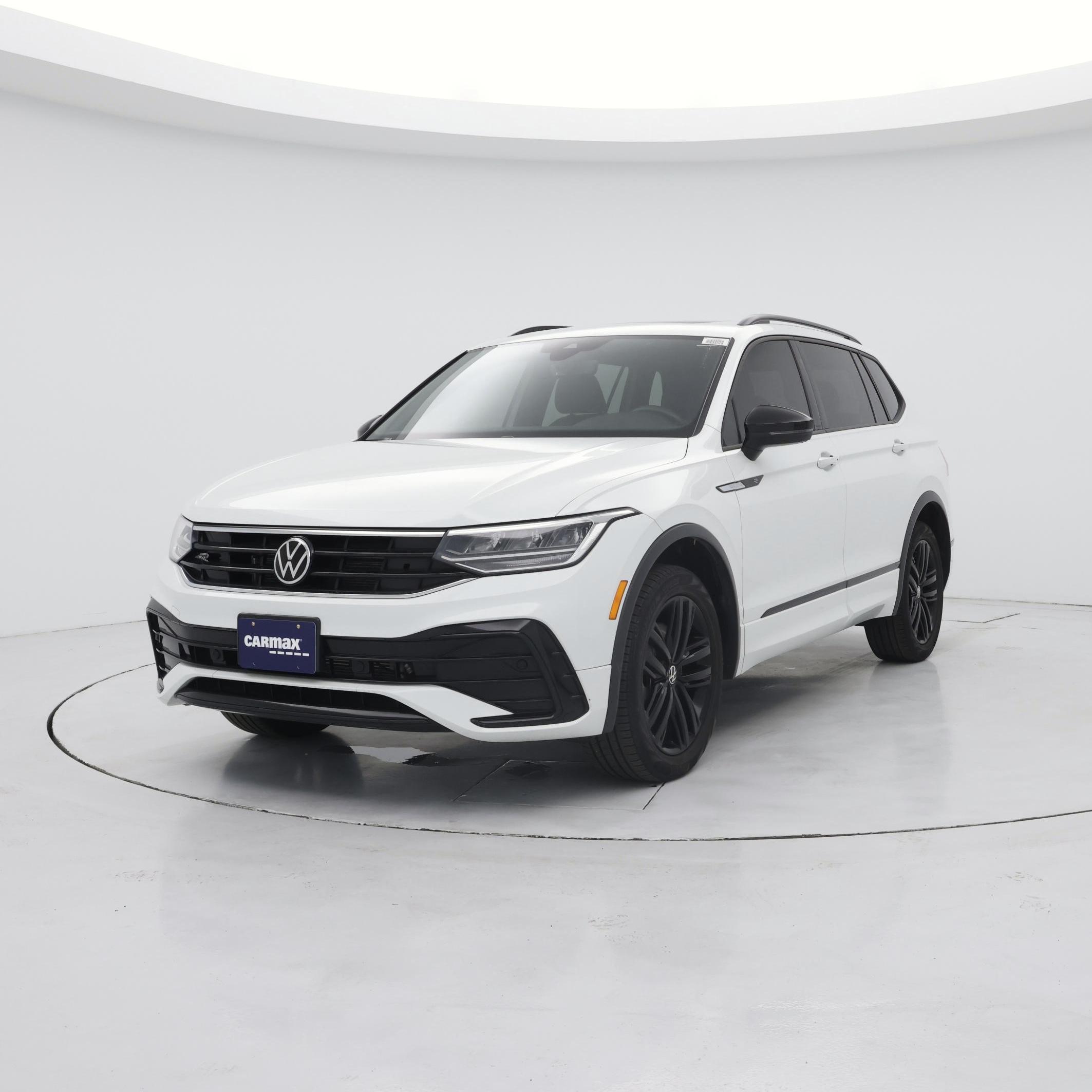 Thumbnail: 2022 Volkswagen Tiguan - 4