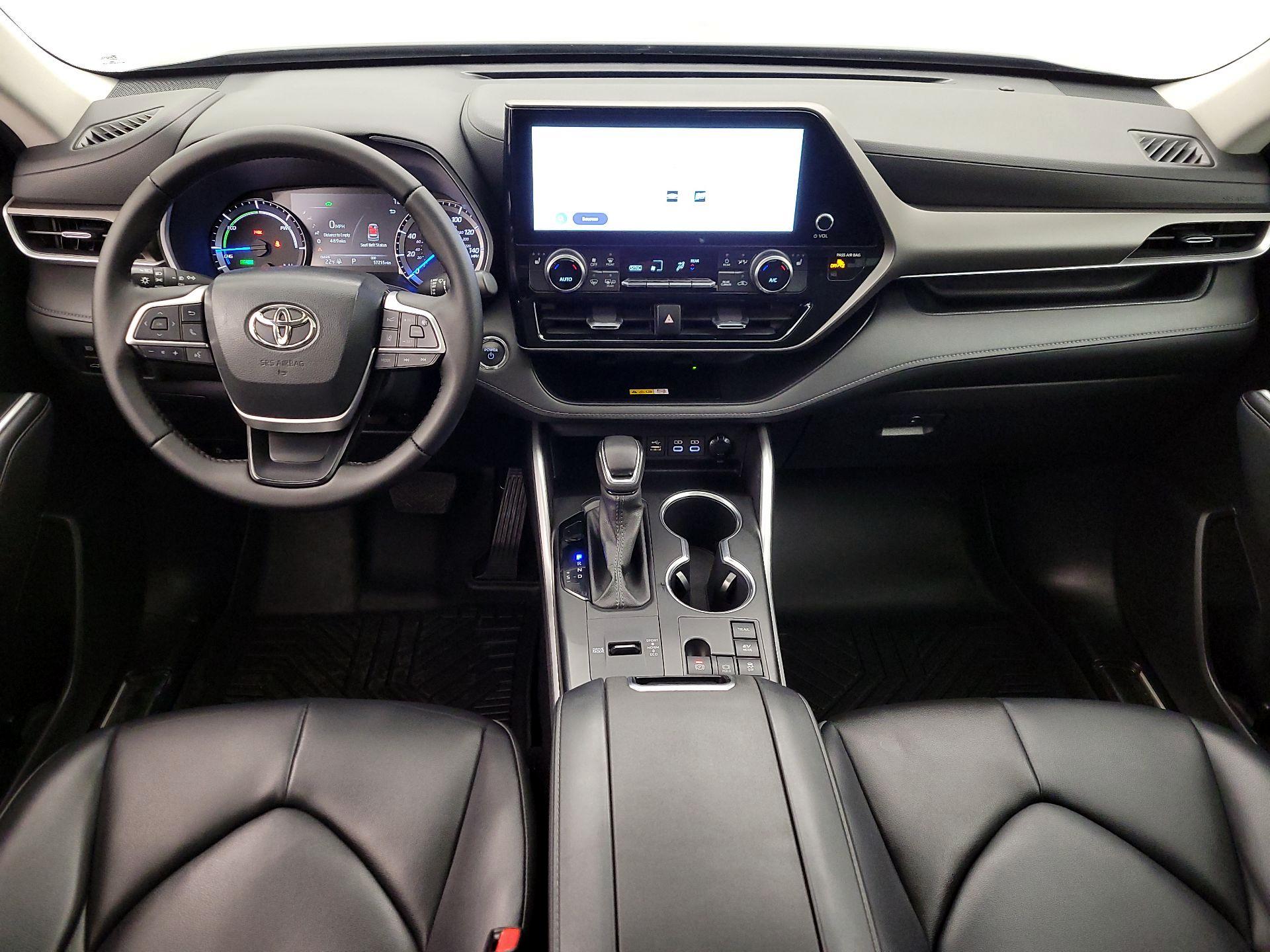 Thumbnail: 2023 Toyota Highlander - 9