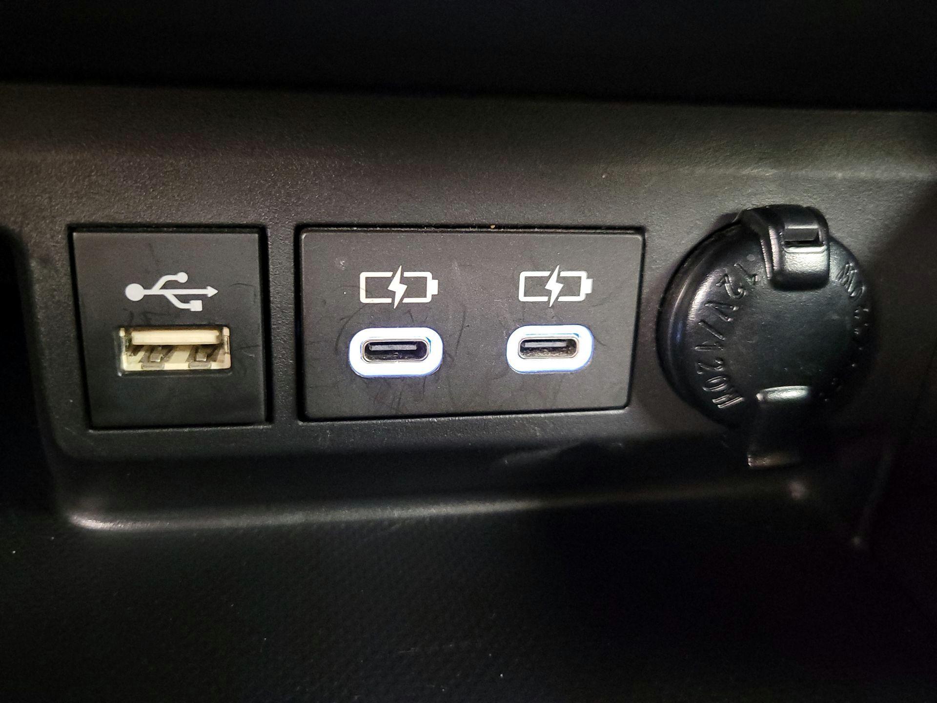 Thumbnail: 2023 Toyota Highlander - 18