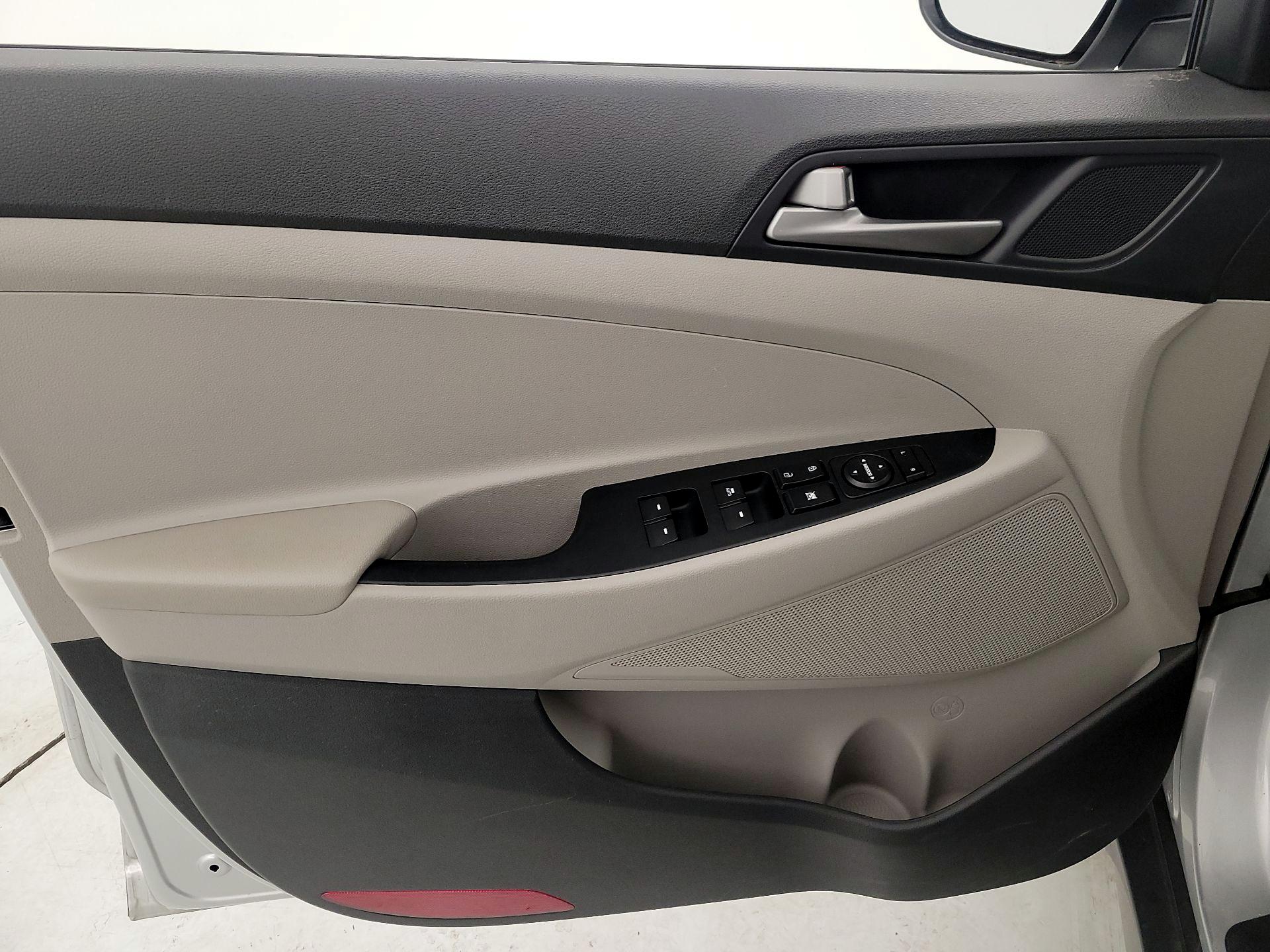 Thumbnail: 2018 Hyundai Tucson - 12