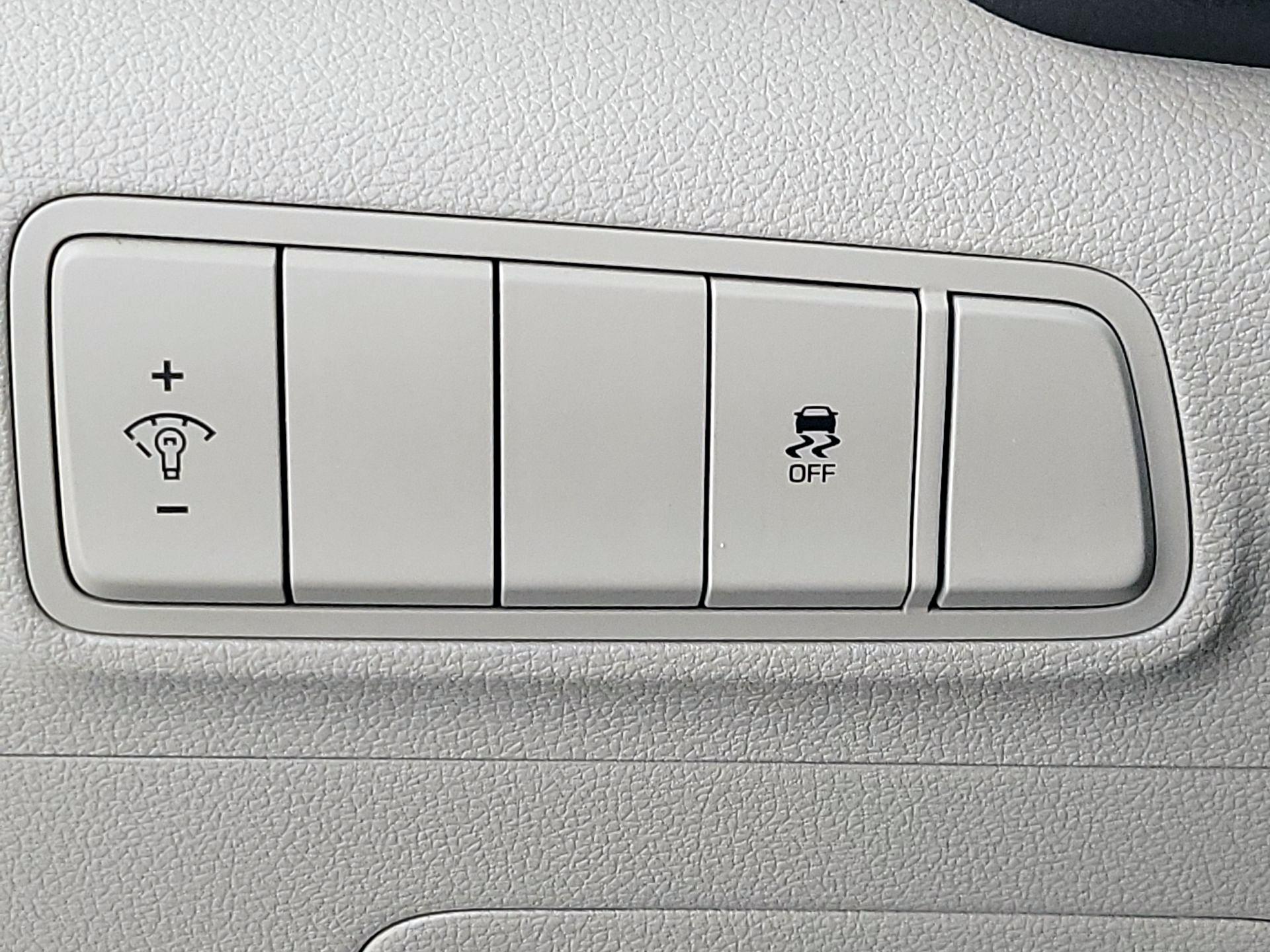 Thumbnail: 2018 Hyundai Tucson - 13