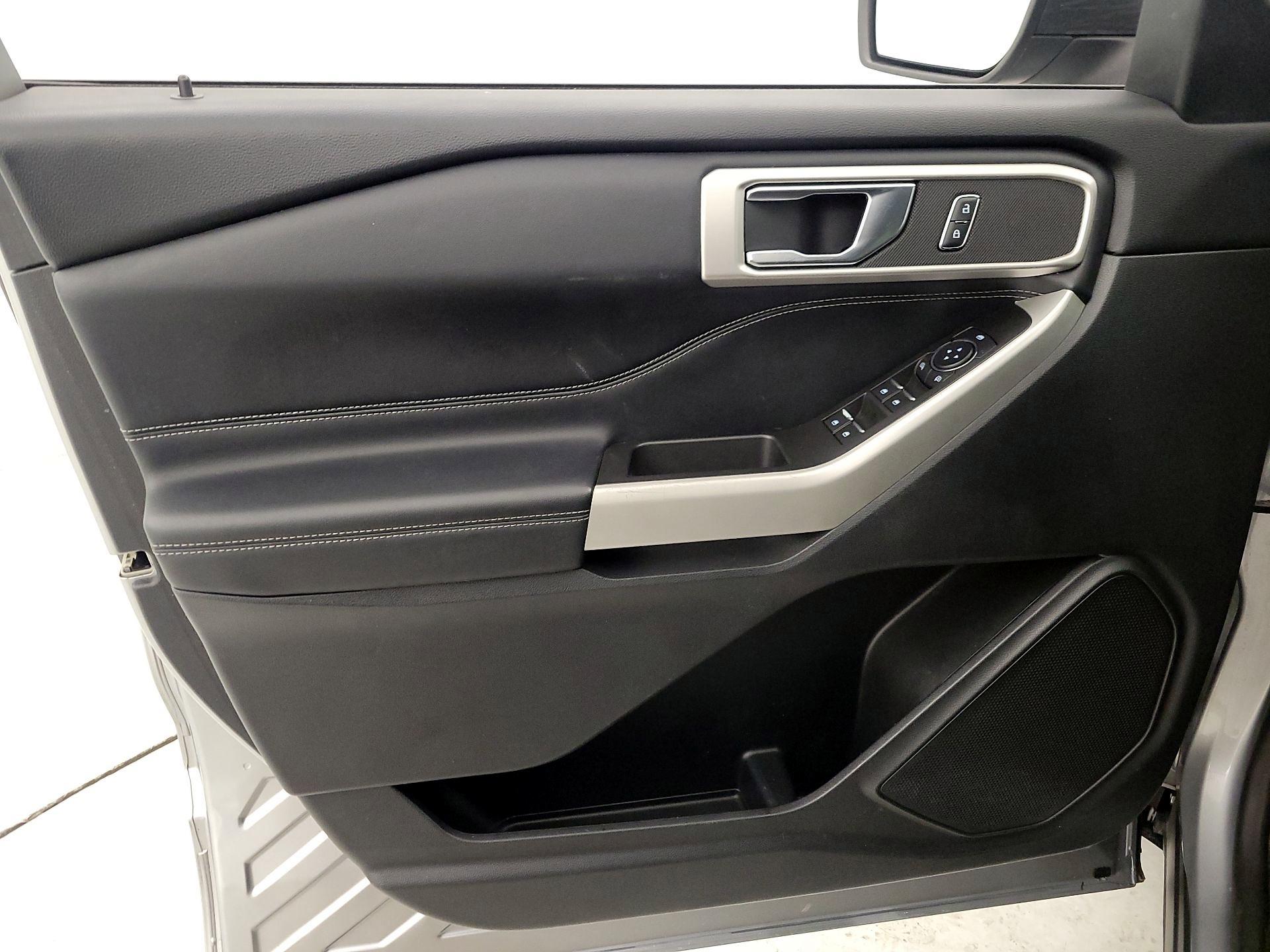 Thumbnail: 2020 Ford Explorer - 12