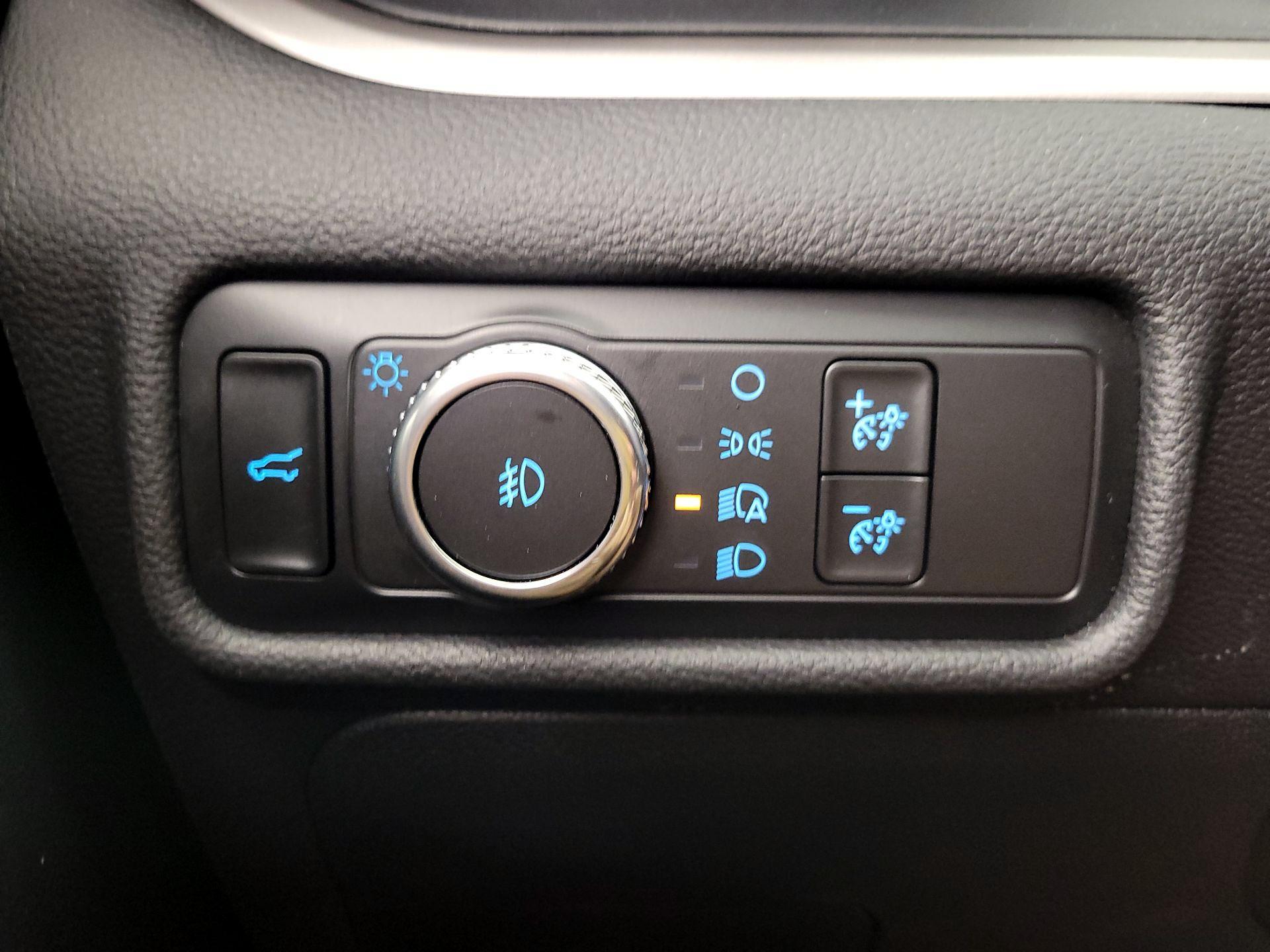 Thumbnail: 2020 Ford Explorer - 13