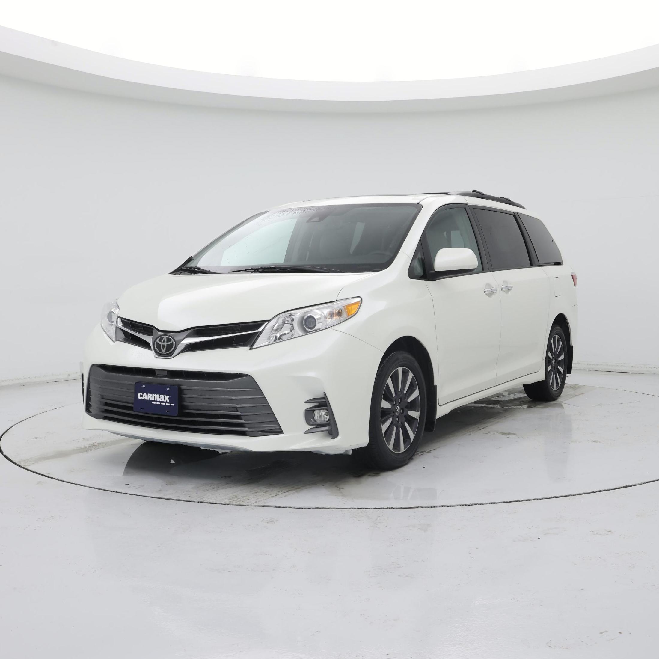 Thumbnail: 2018 Toyota Sienna - 4