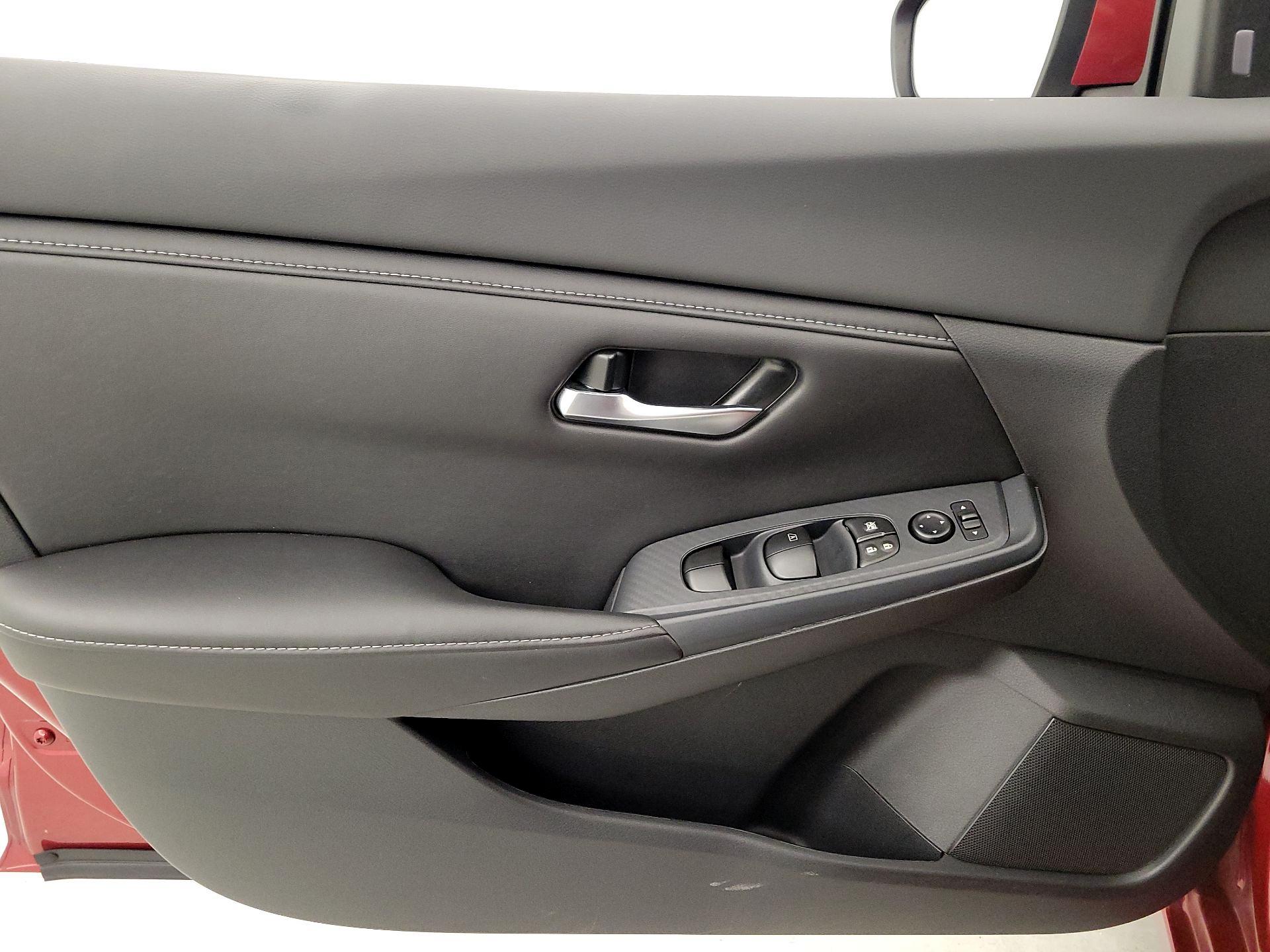 Thumbnail: 2022 Nissan Sentra - 12