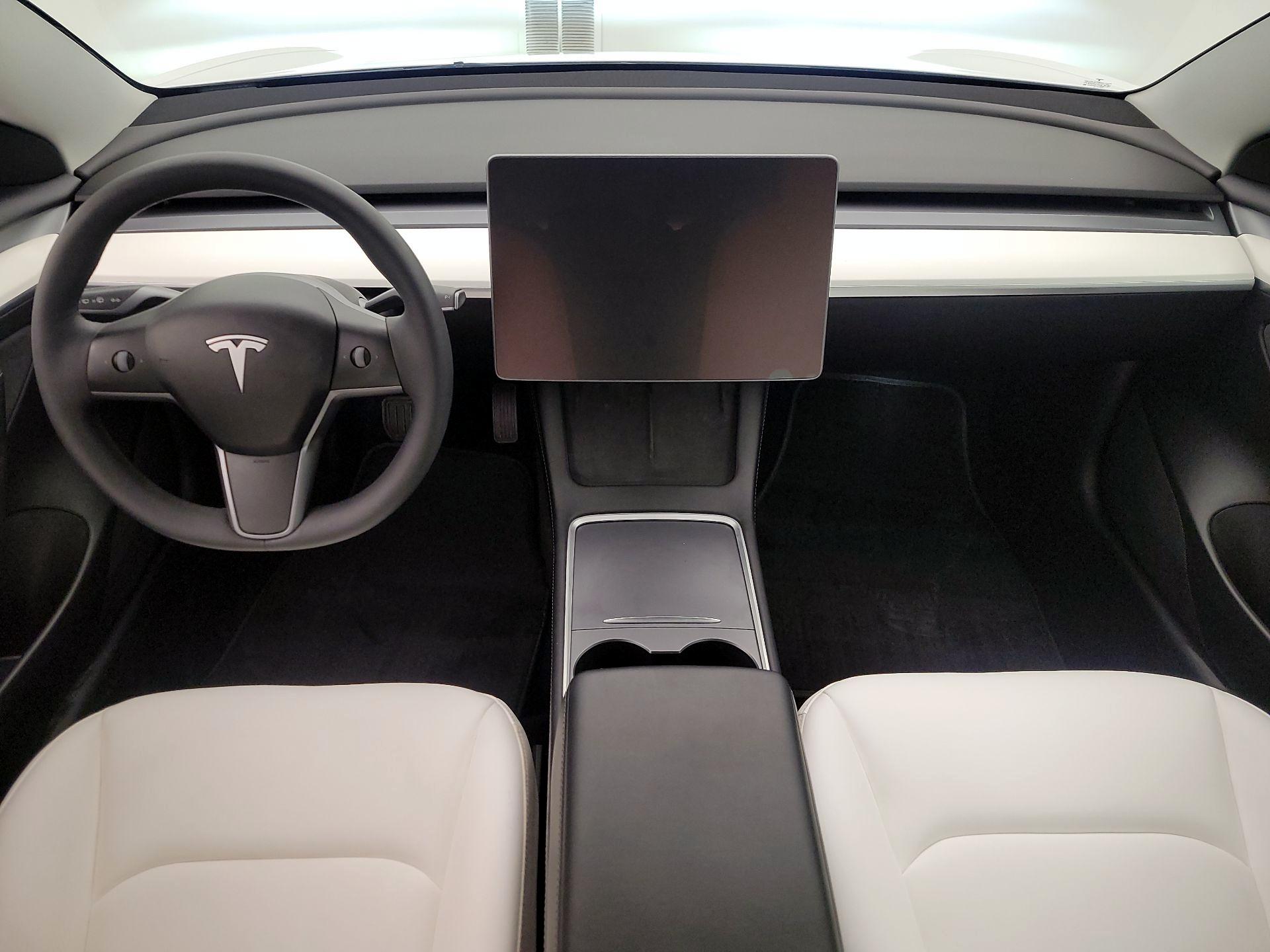 Thumbnail: 2022 Tesla Model 3 - 9