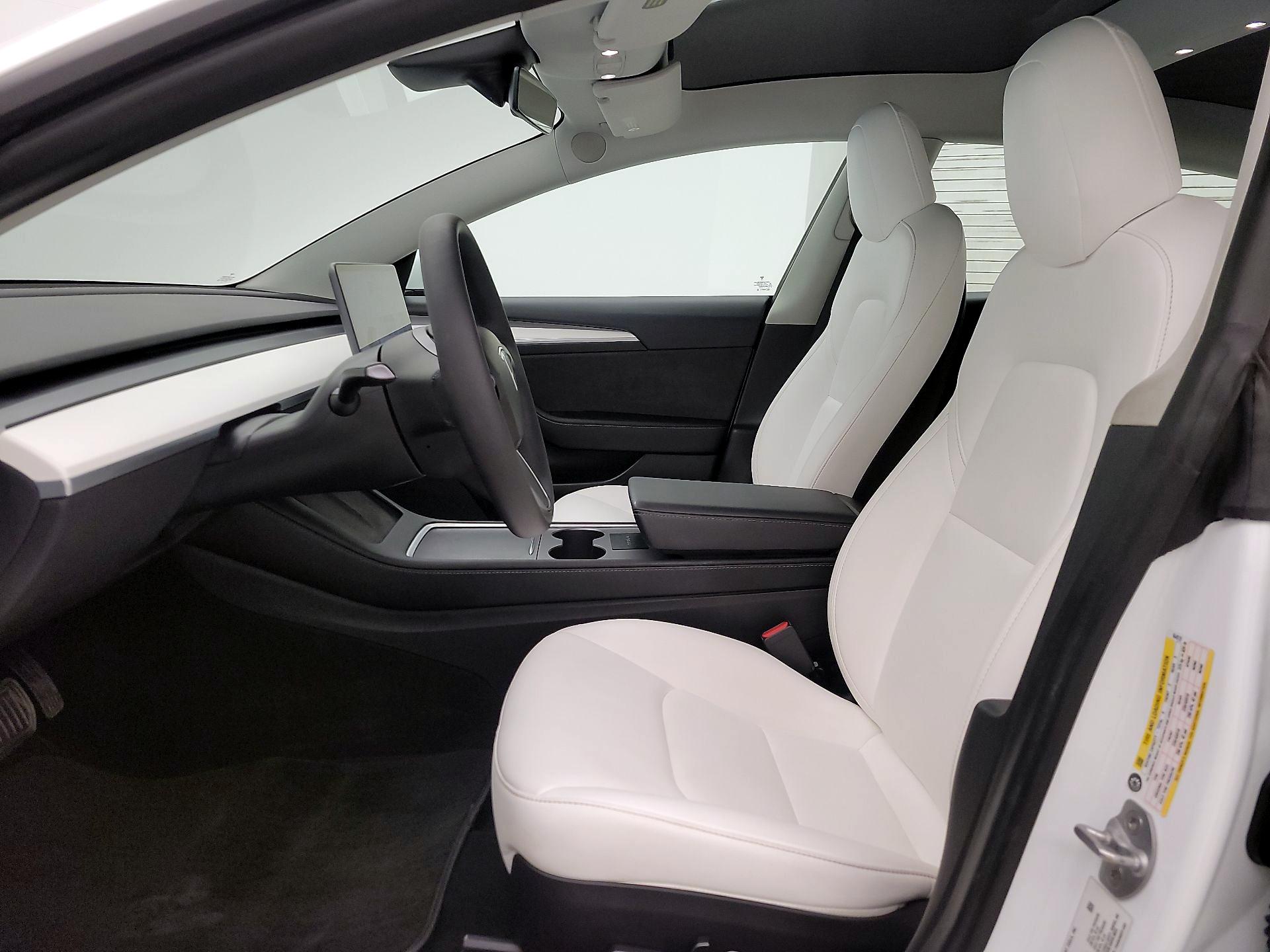 Thumbnail: 2022 Tesla Model 3 - 11