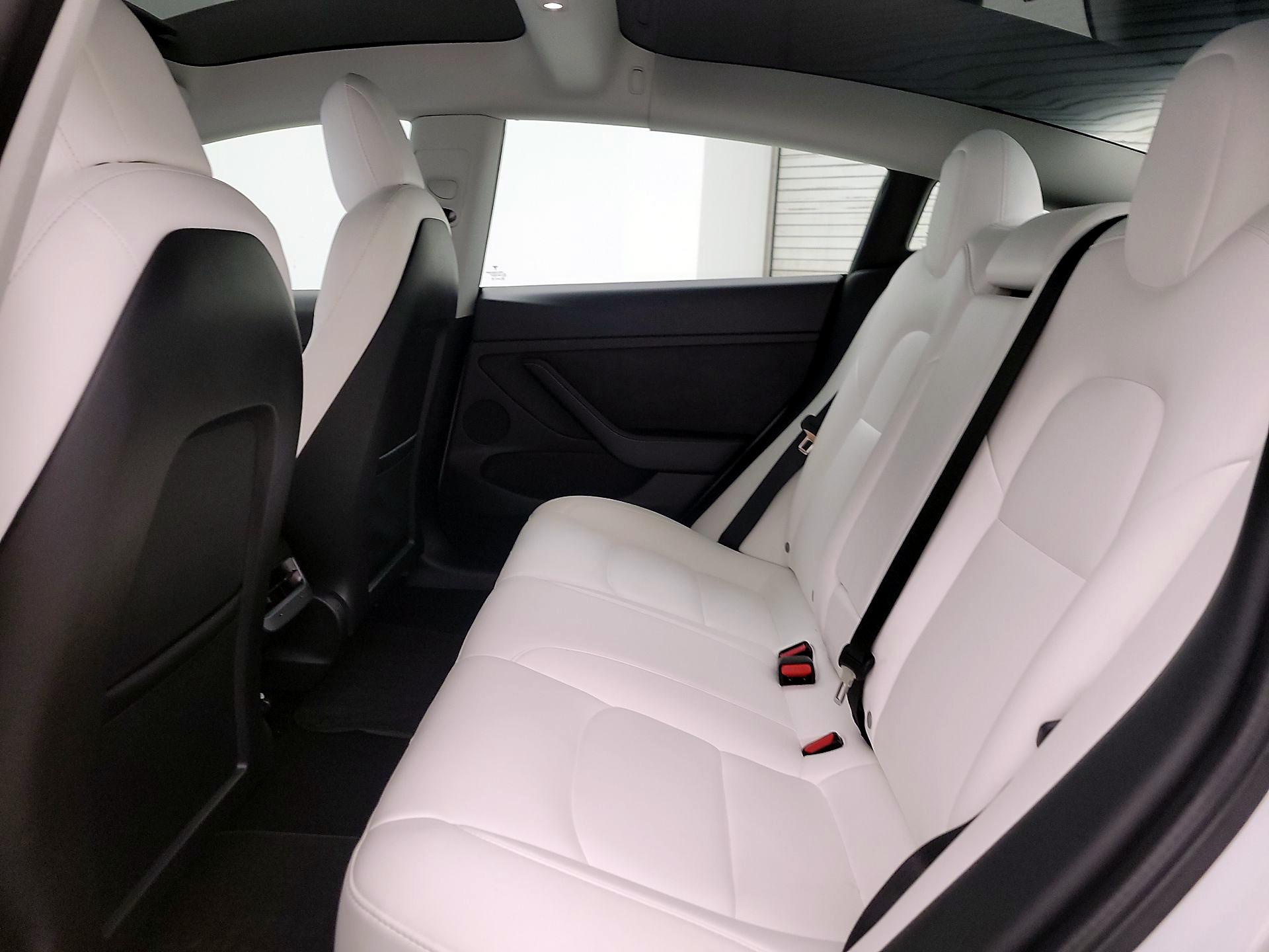 Thumbnail: 2022 Tesla Model 3 - 19