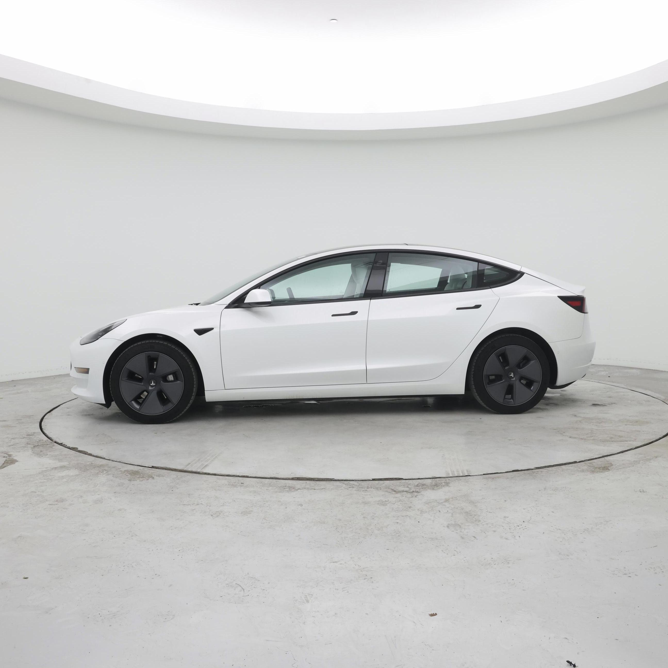 Thumbnail: 2022 Tesla Model 3 - 3