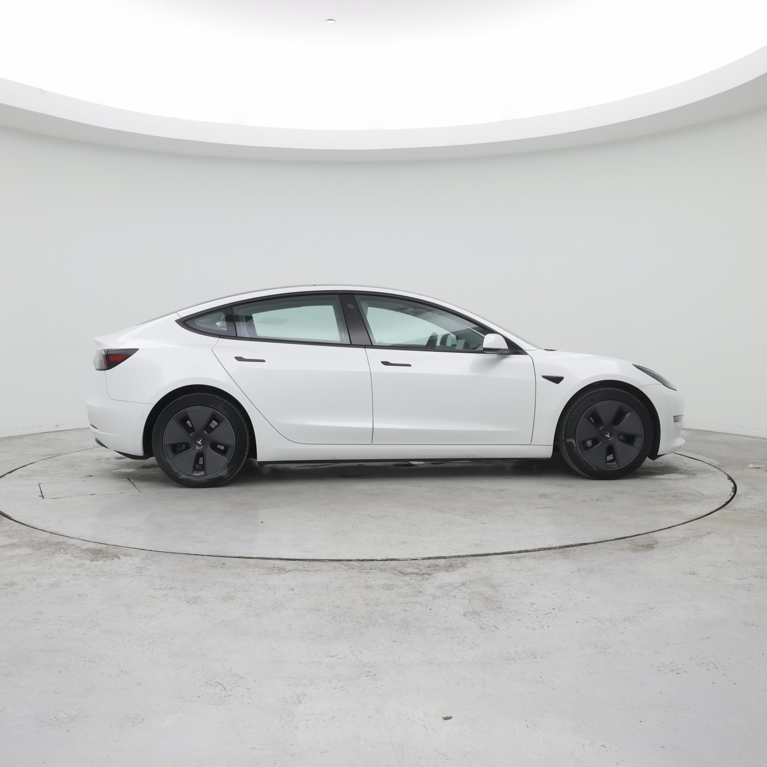 Thumbnail: 2022 Tesla Model 3 - 7