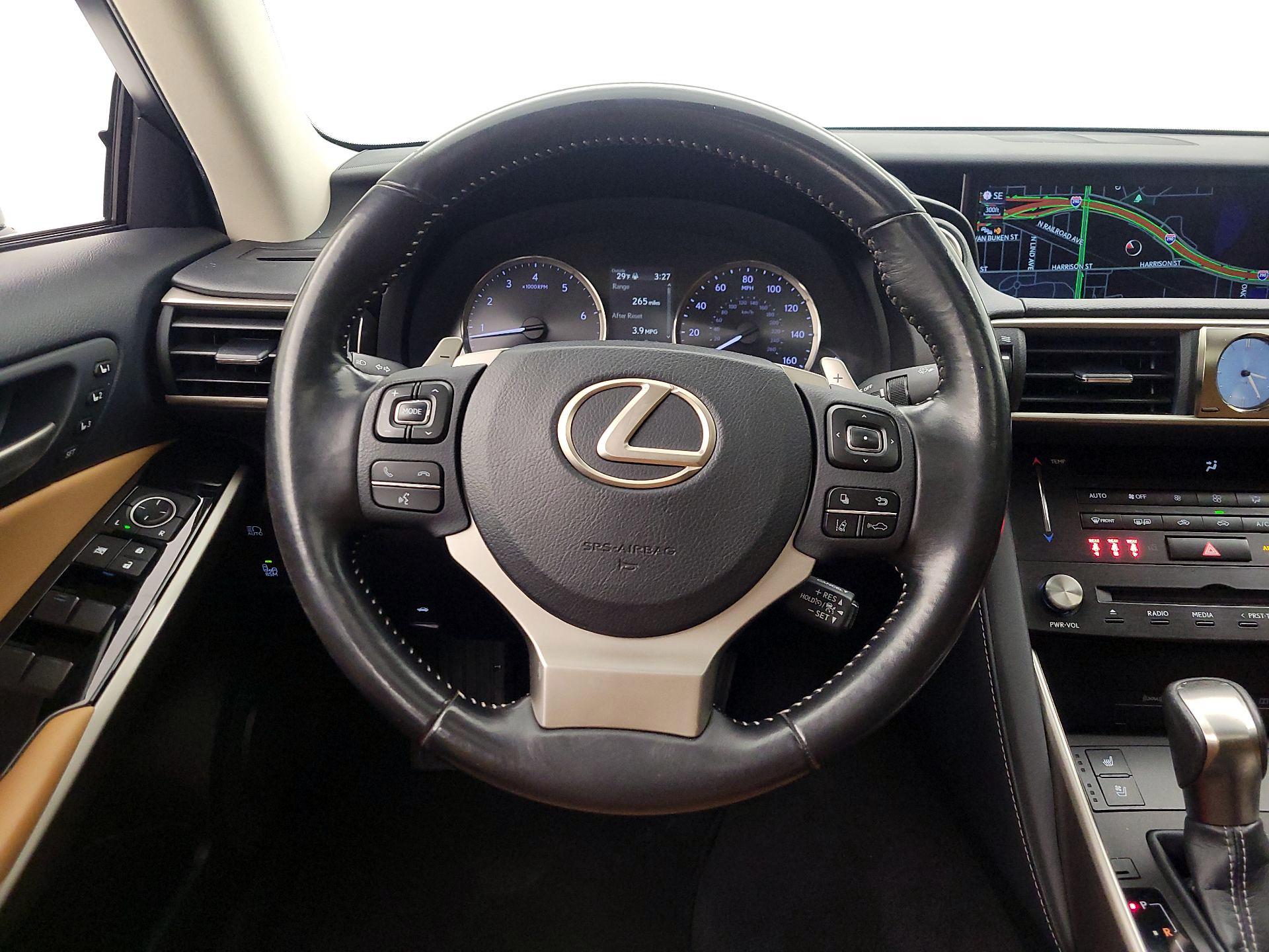 Thumbnail: 2018 Lexus IS - 10