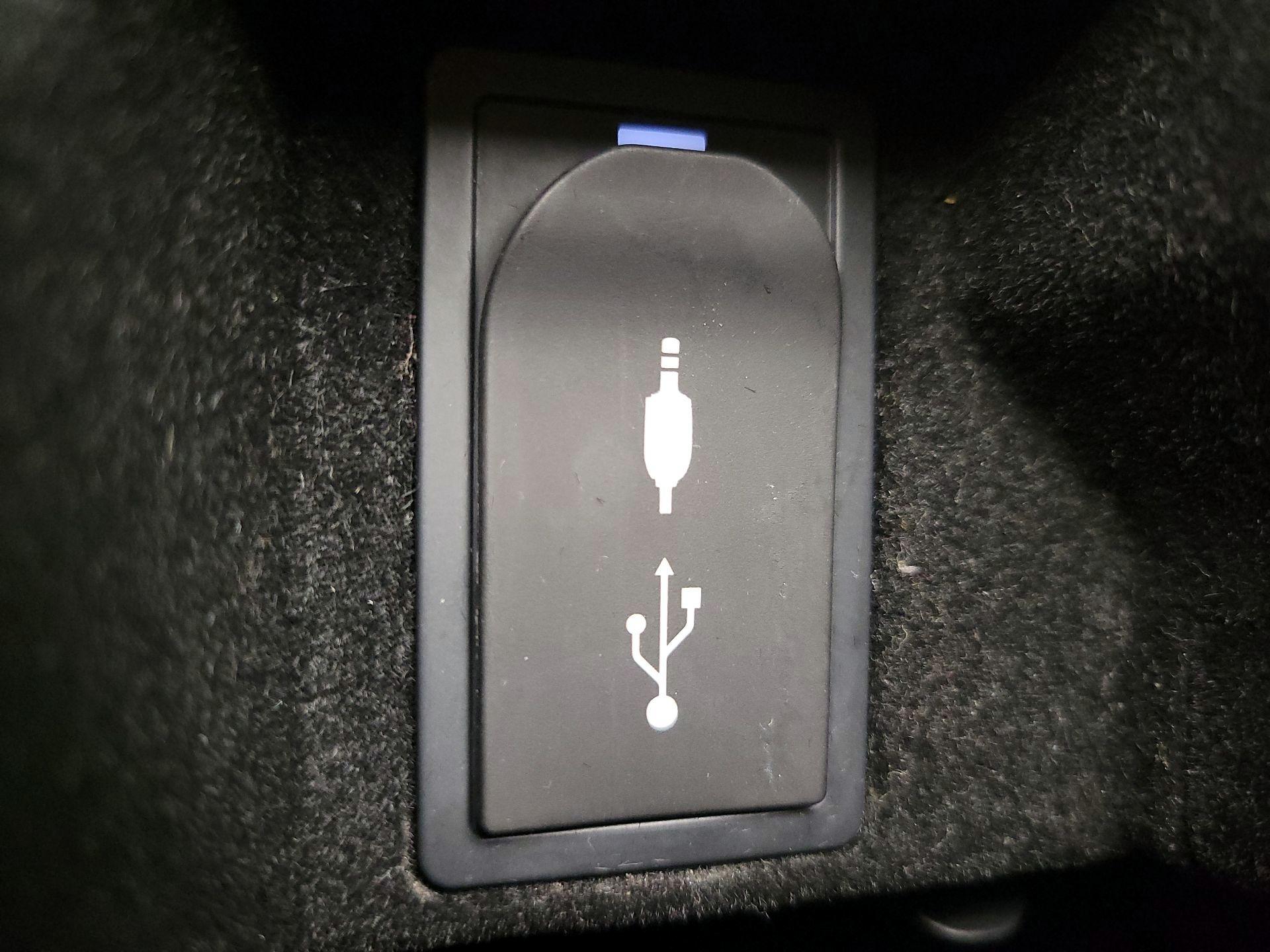 Thumbnail: 2018 Lexus IS - 19