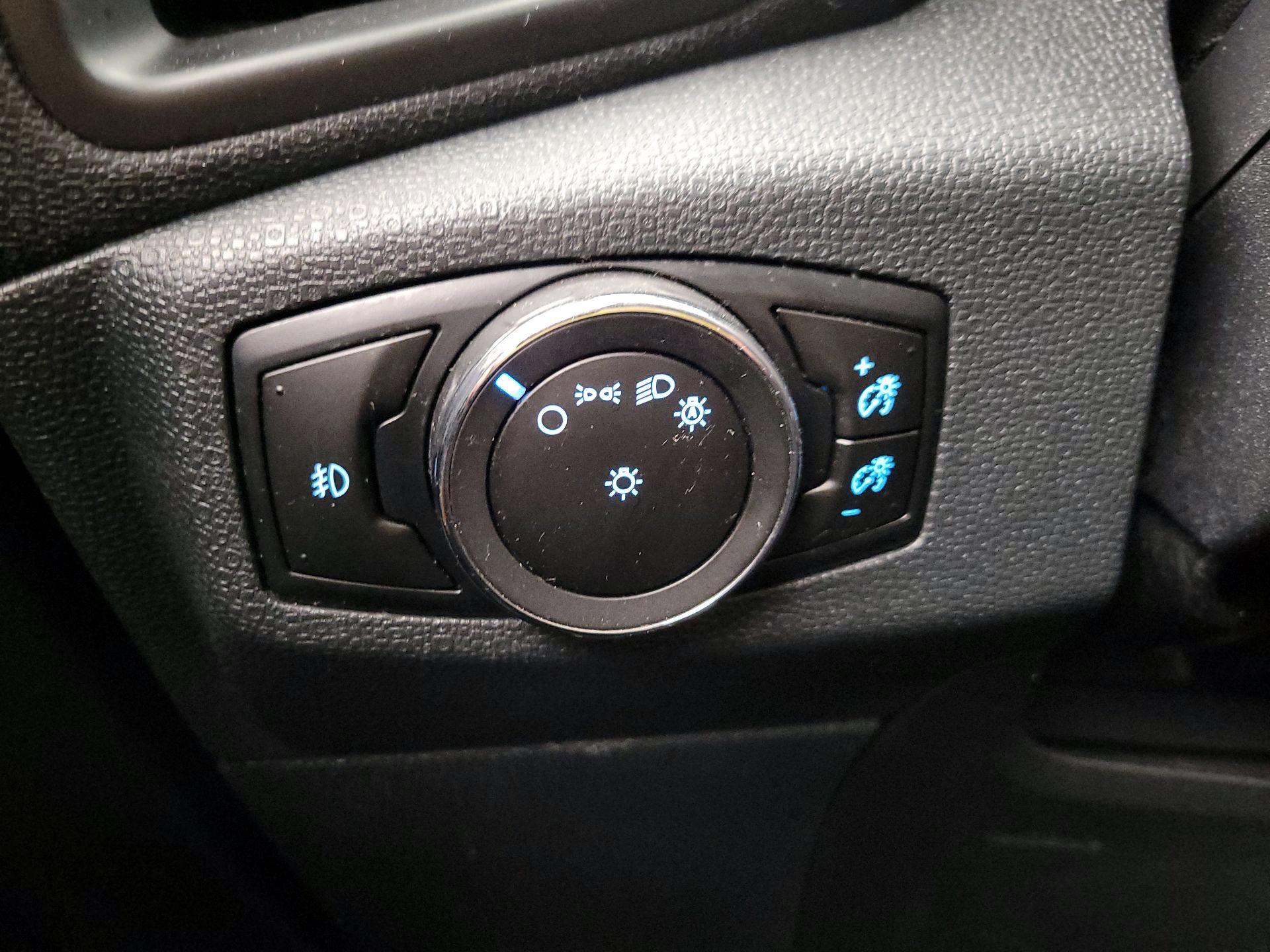 Thumbnail: 2018 Ford EcoSport - 13