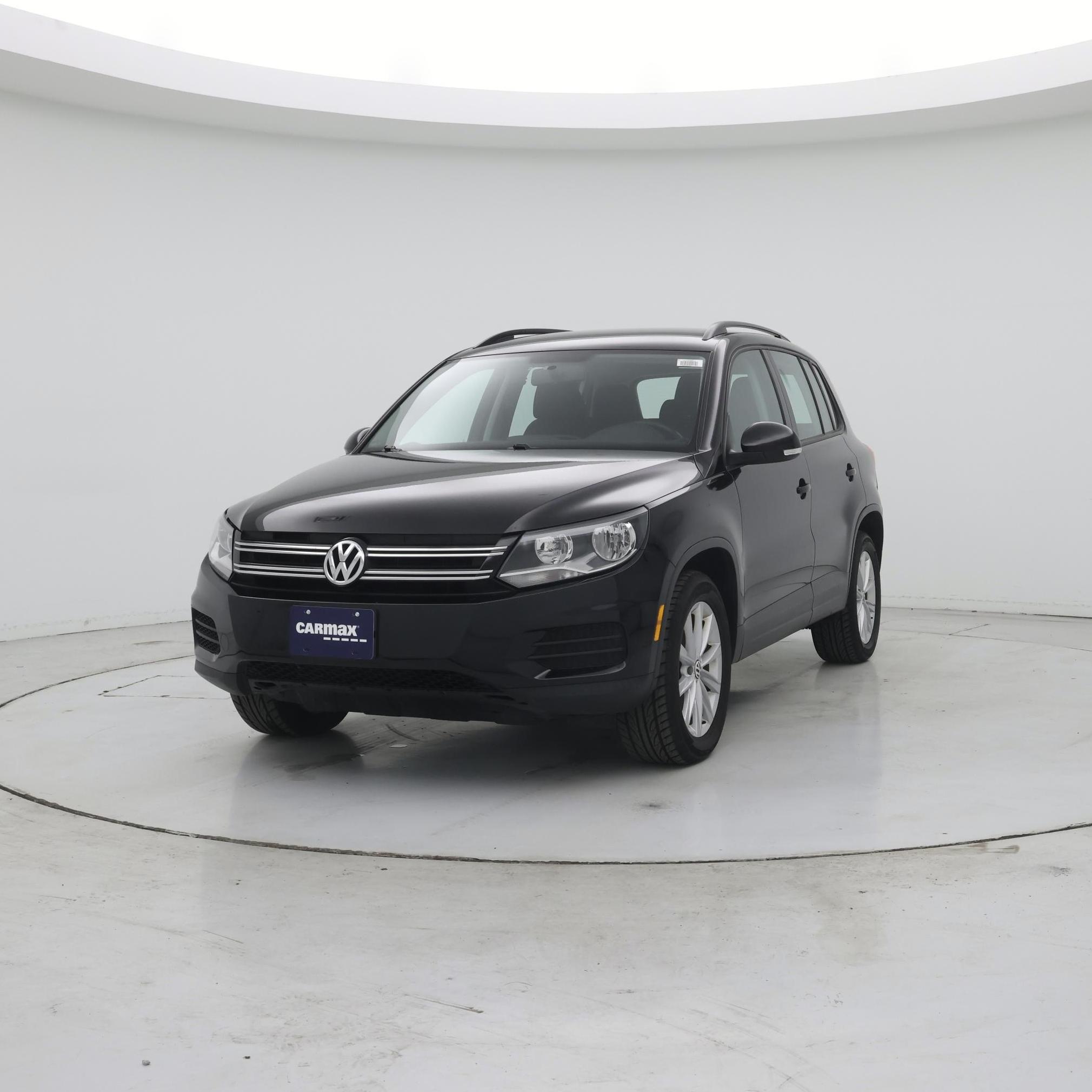 Thumbnail: 2018 Volkswagen Tiguan - 4