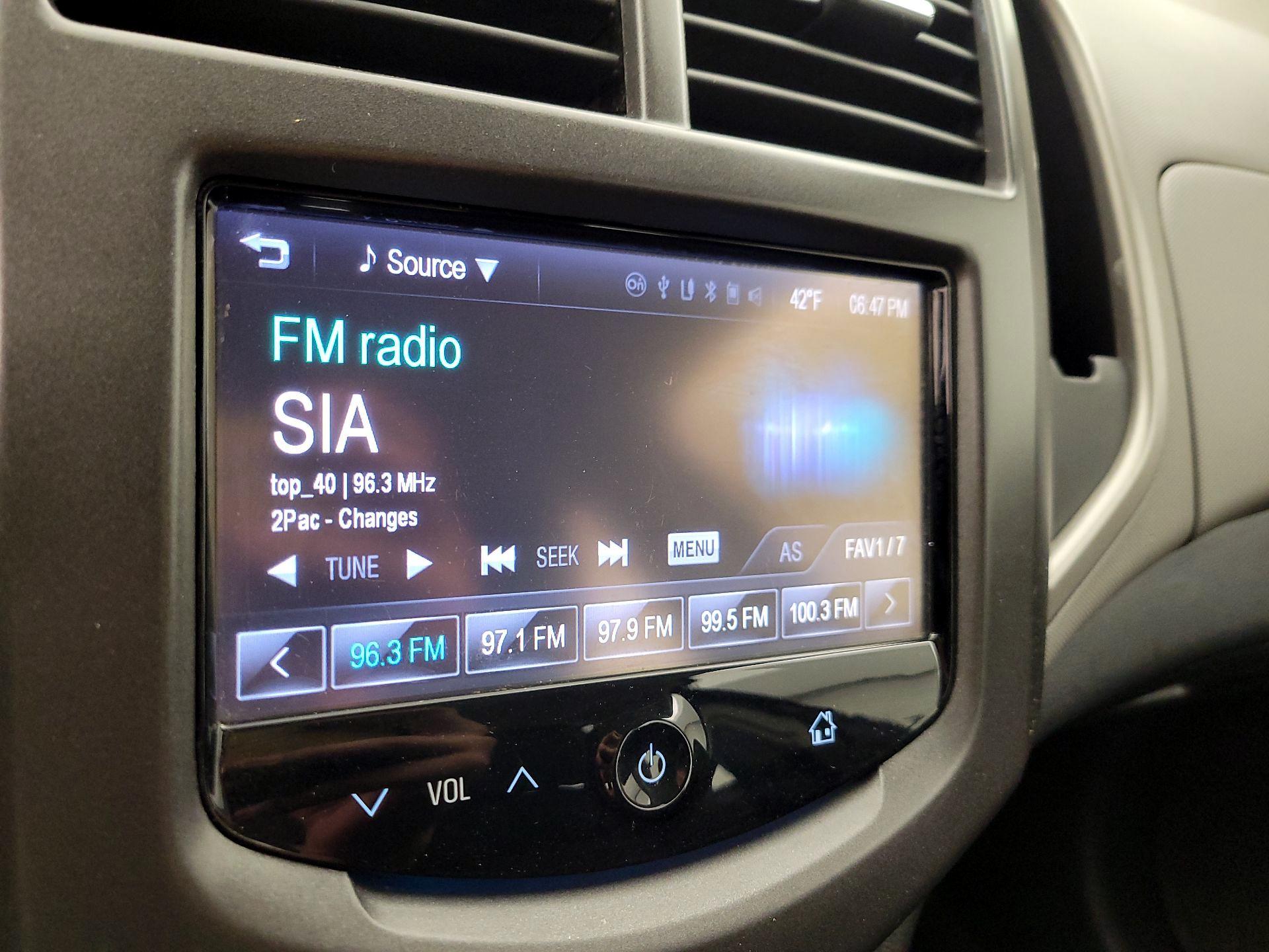 Thumbnail: 2015 Chevrolet Sonic - 14