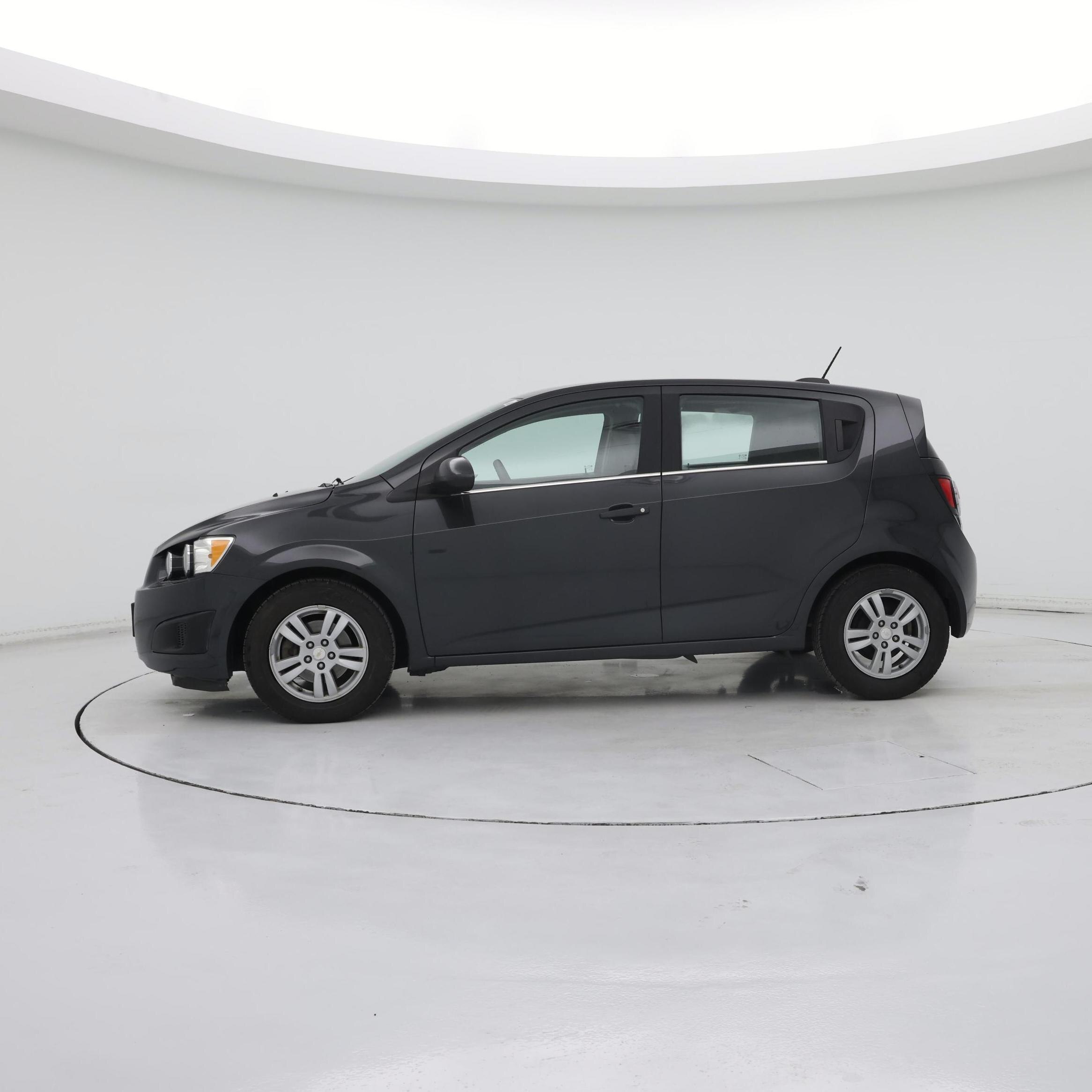 Thumbnail: 2015 Chevrolet Sonic - 3