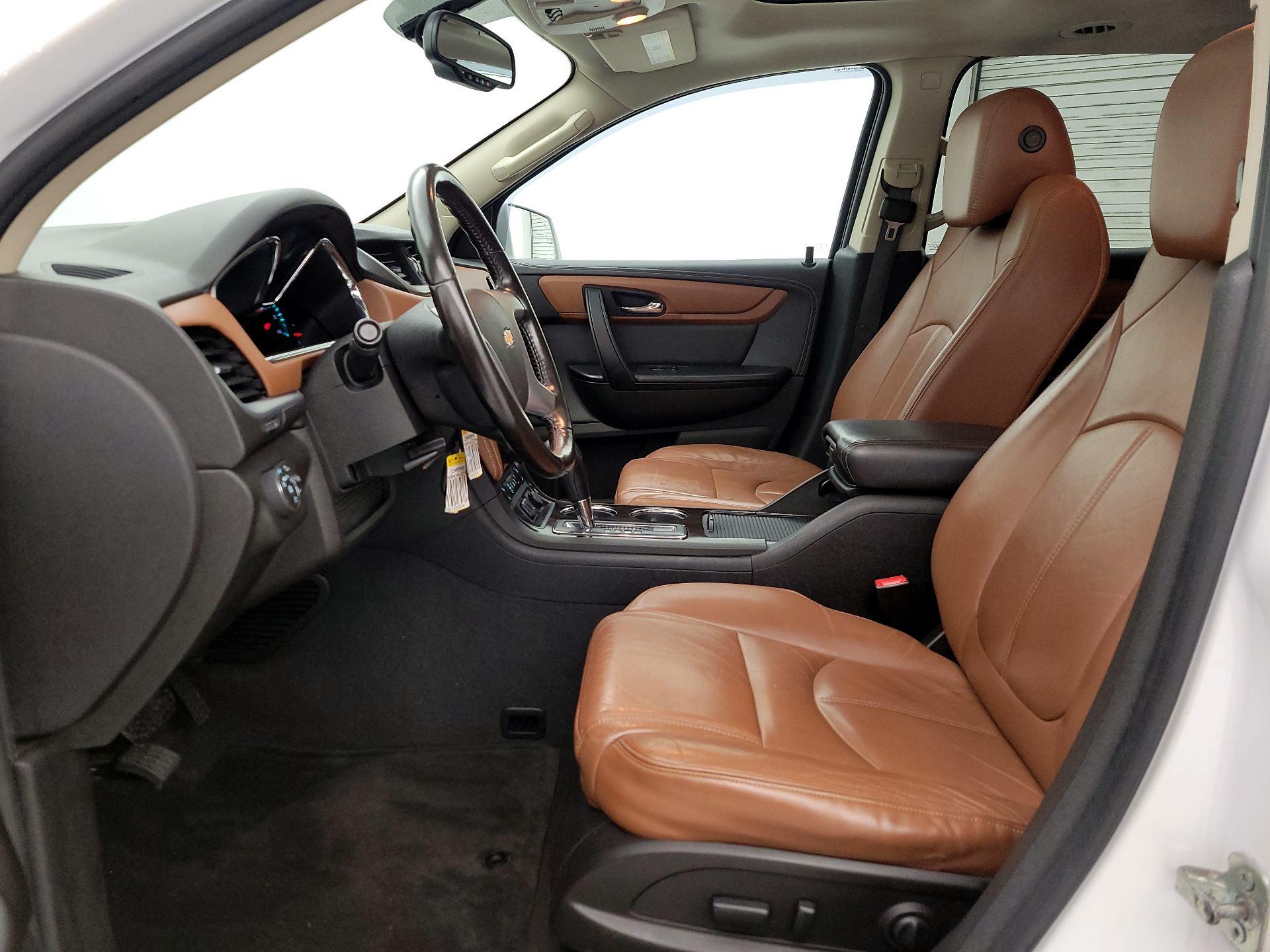 Thumbnail: 2017 Chevrolet Traverse - 11