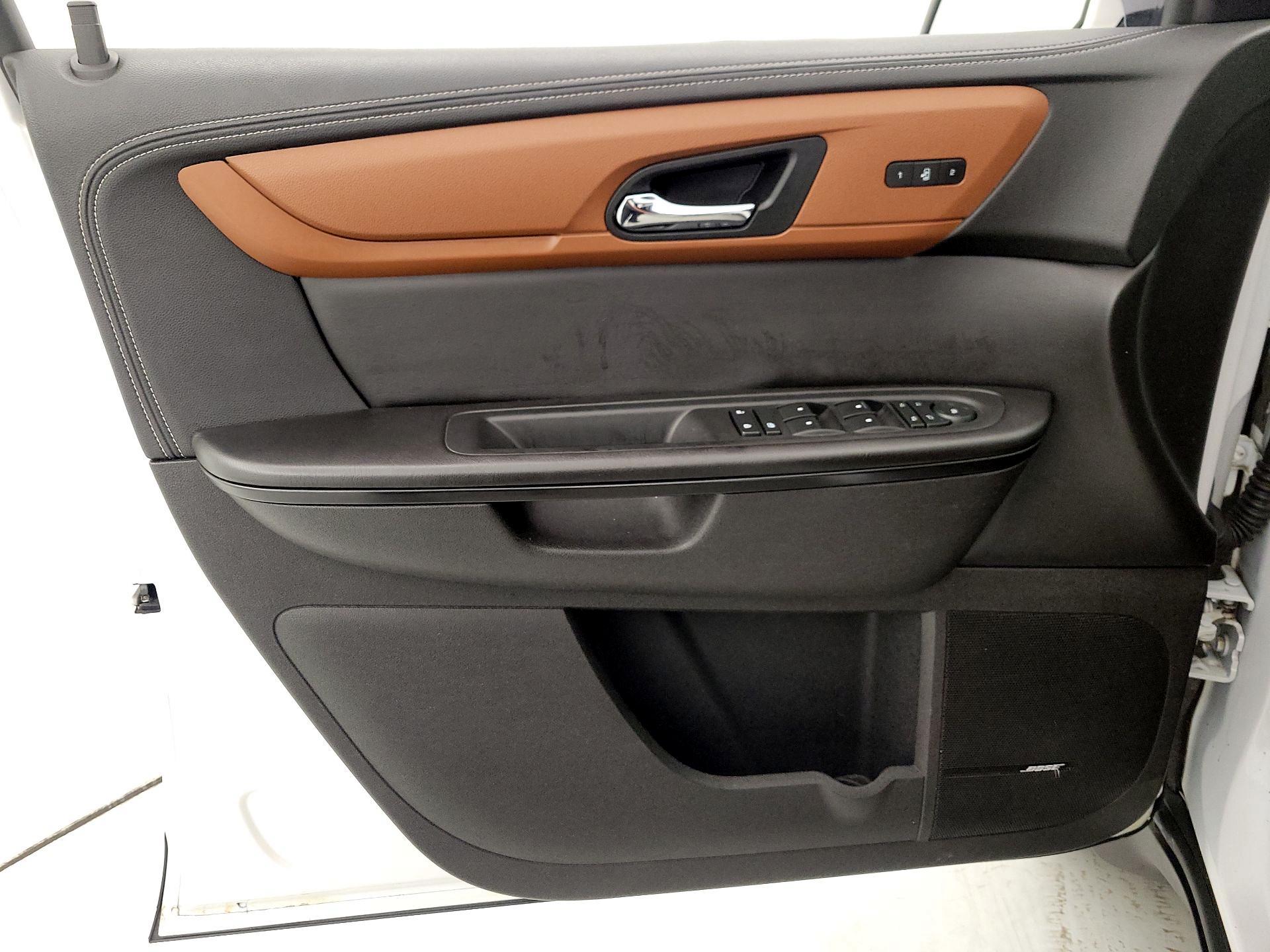 Thumbnail: 2017 Chevrolet Traverse - 12