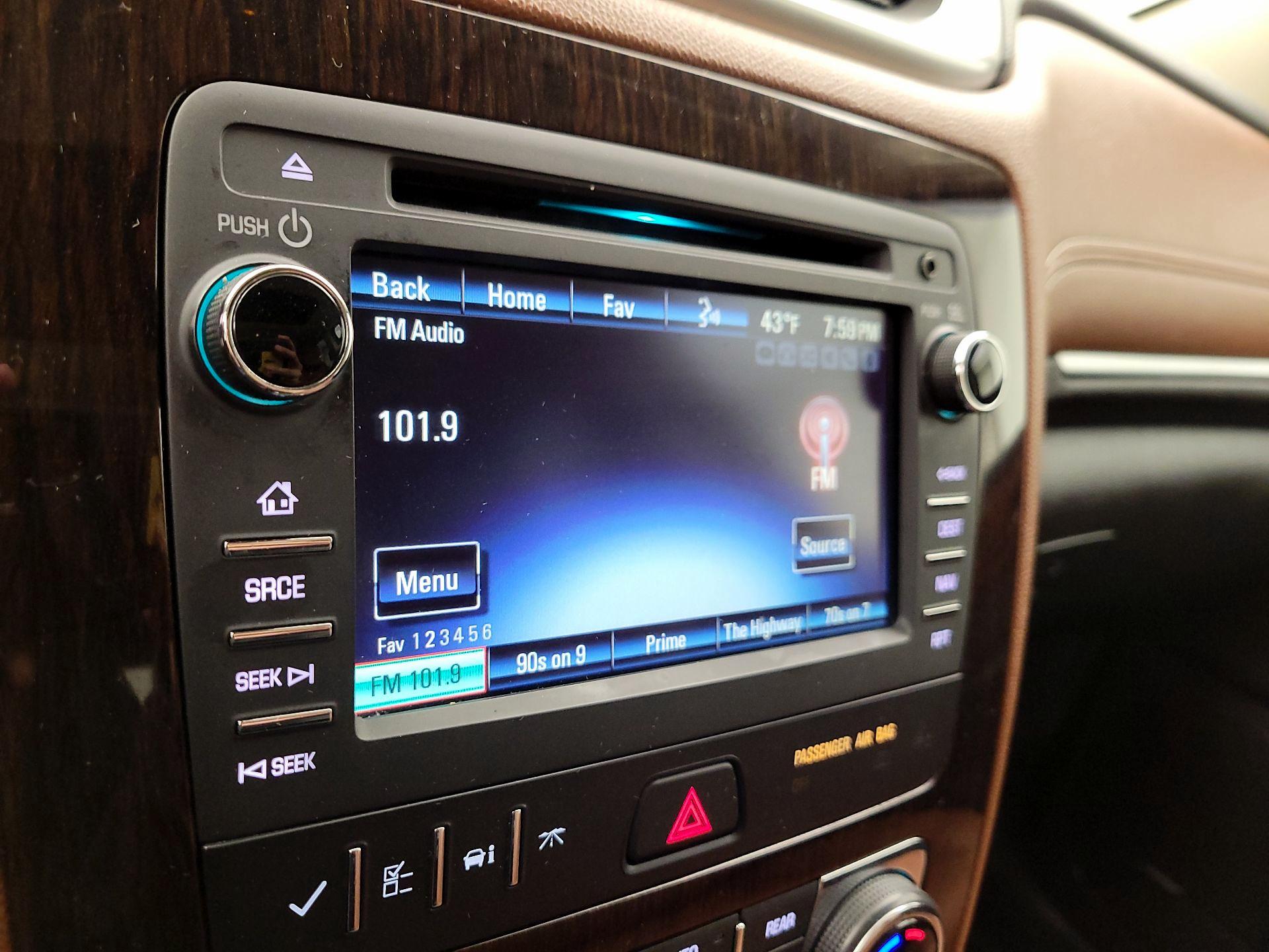 Thumbnail: 2017 Chevrolet Traverse - 16