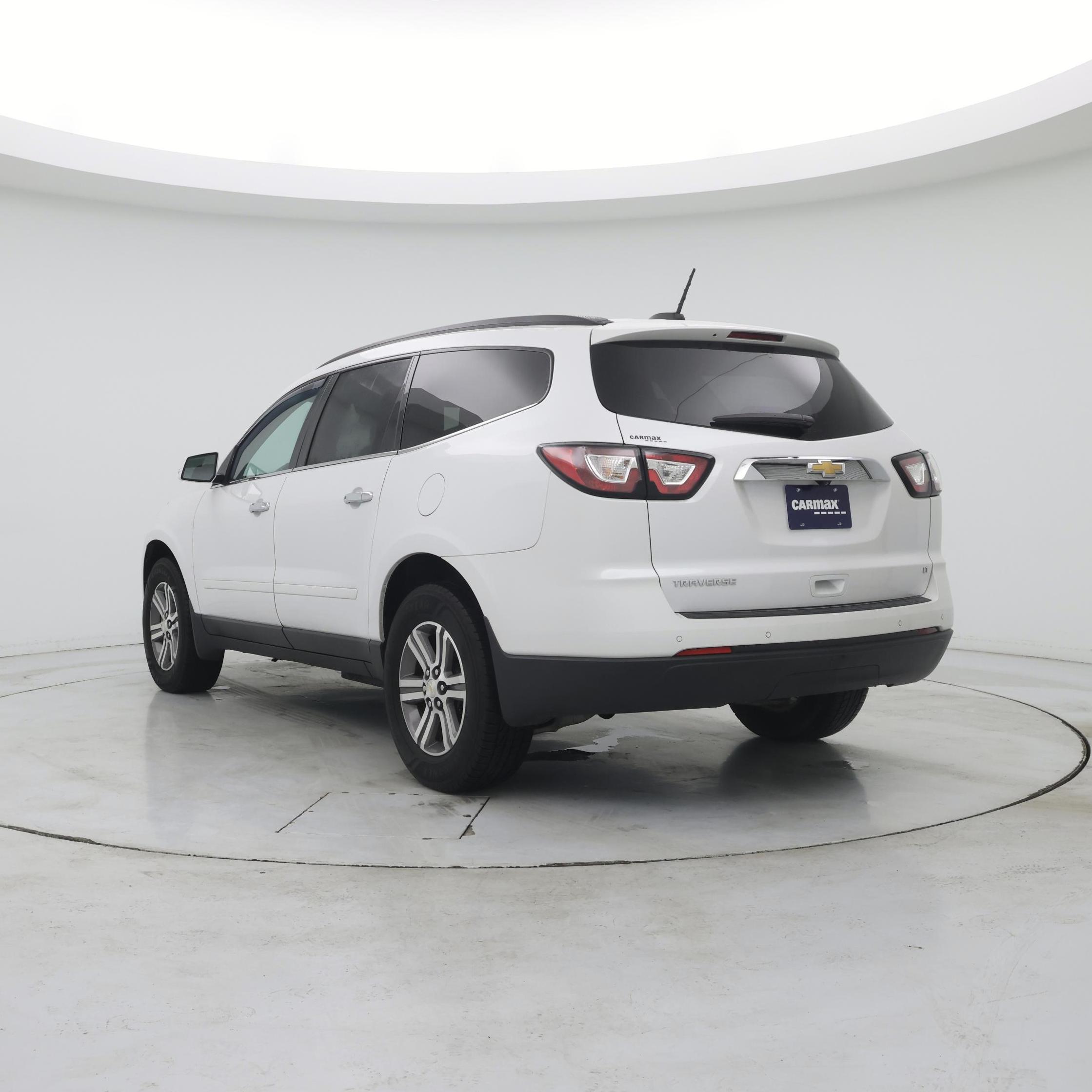 Thumbnail: 2017 Chevrolet Traverse - 2