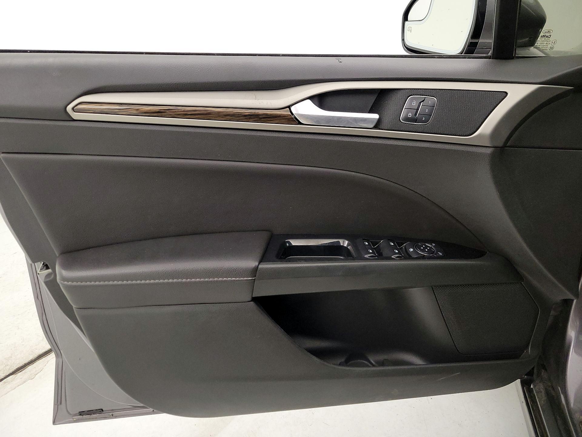 Thumbnail: 2014 Ford Fusion - 12