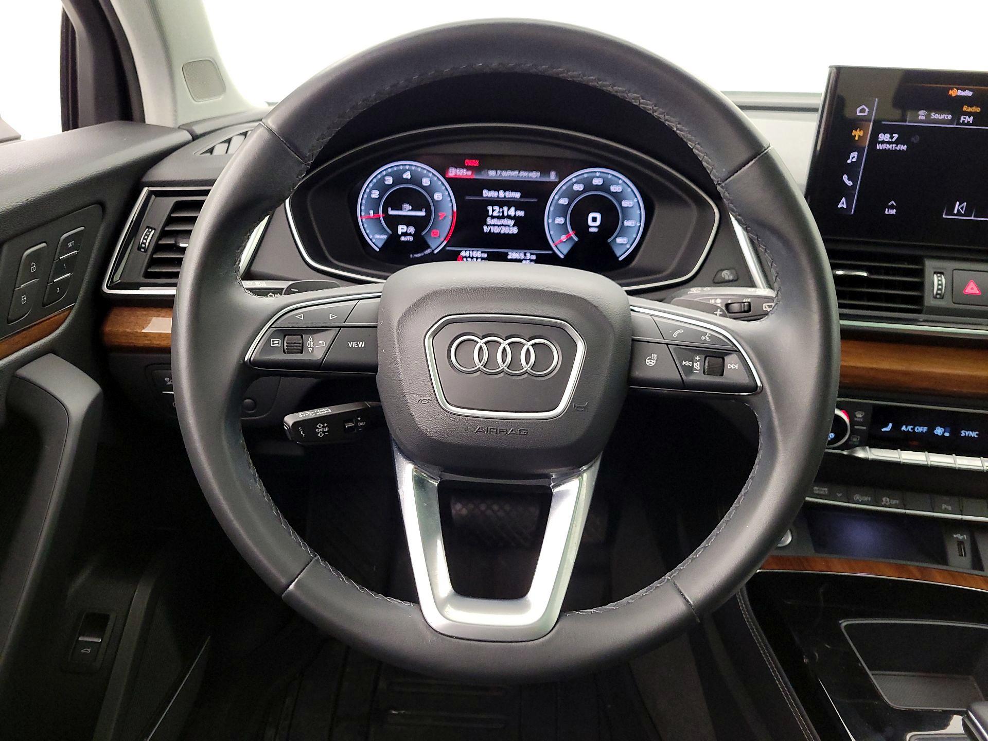 Thumbnail: 2023 Audi Q5 - 10