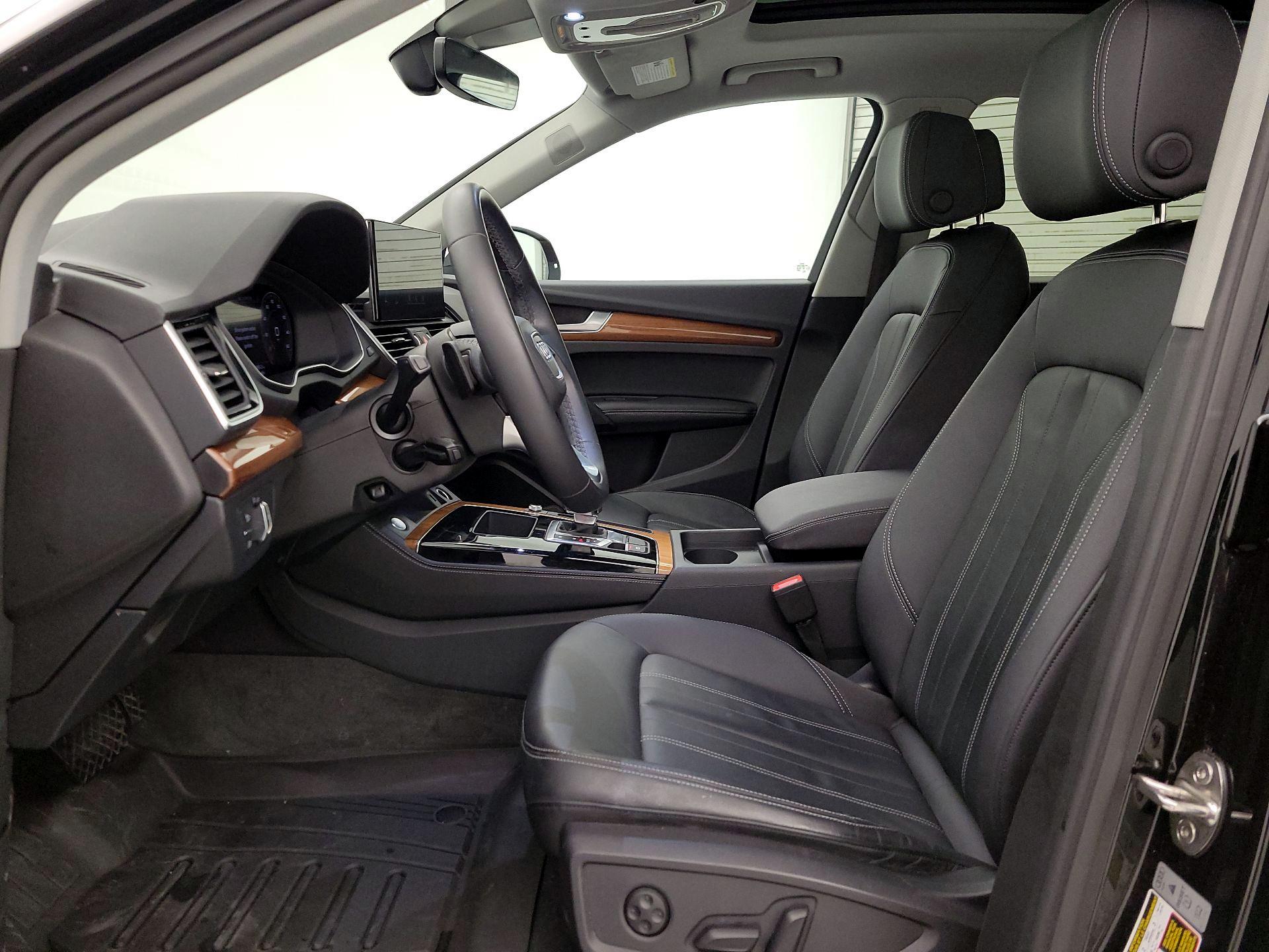 Thumbnail: 2023 Audi Q5 - 11