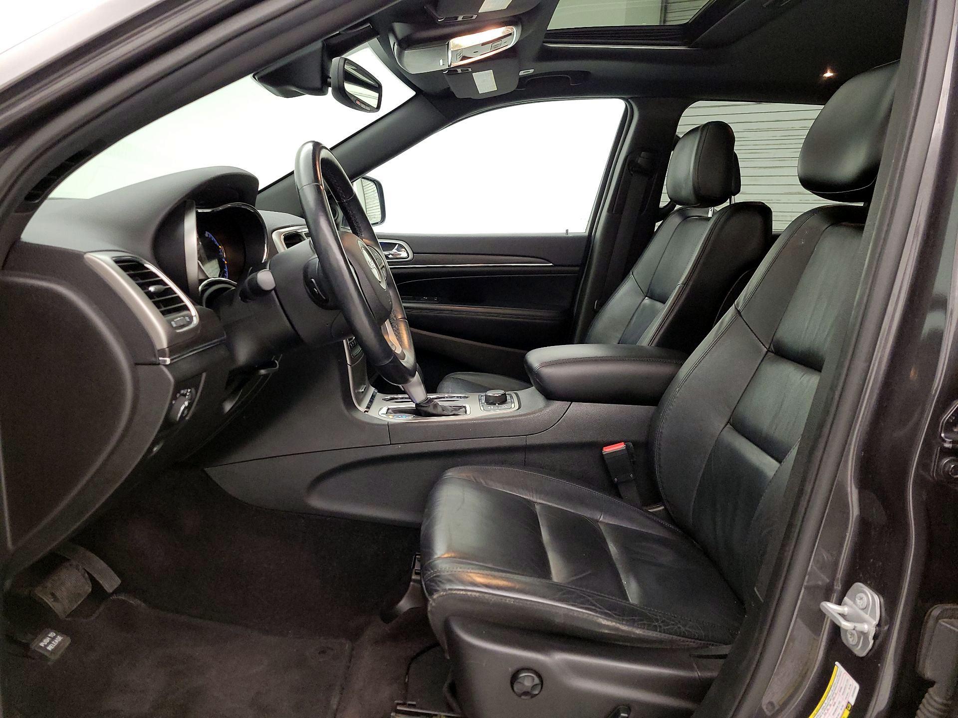 Thumbnail: 2018 Jeep Grand Cherokee - 11