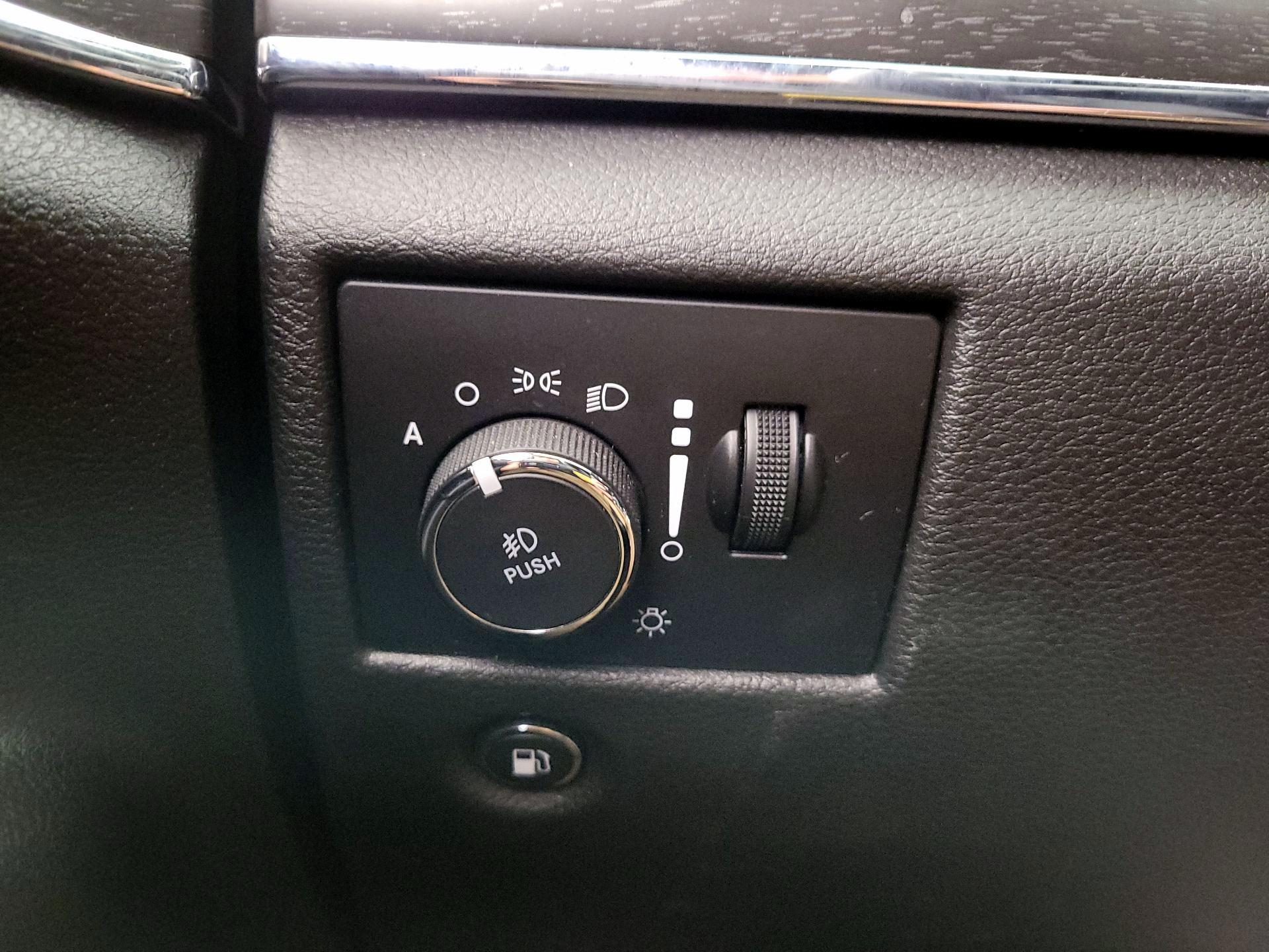 Thumbnail: 2018 Jeep Grand Cherokee - 13