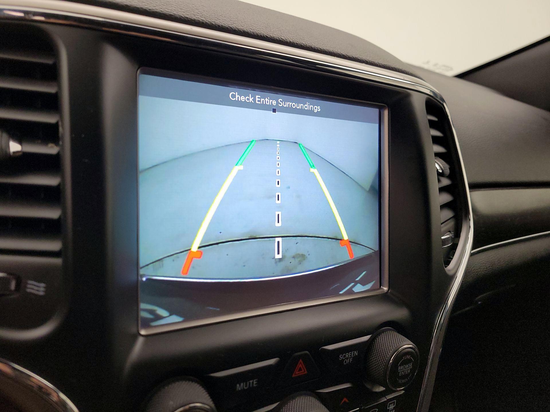 Thumbnail: 2018 Jeep Grand Cherokee - 15