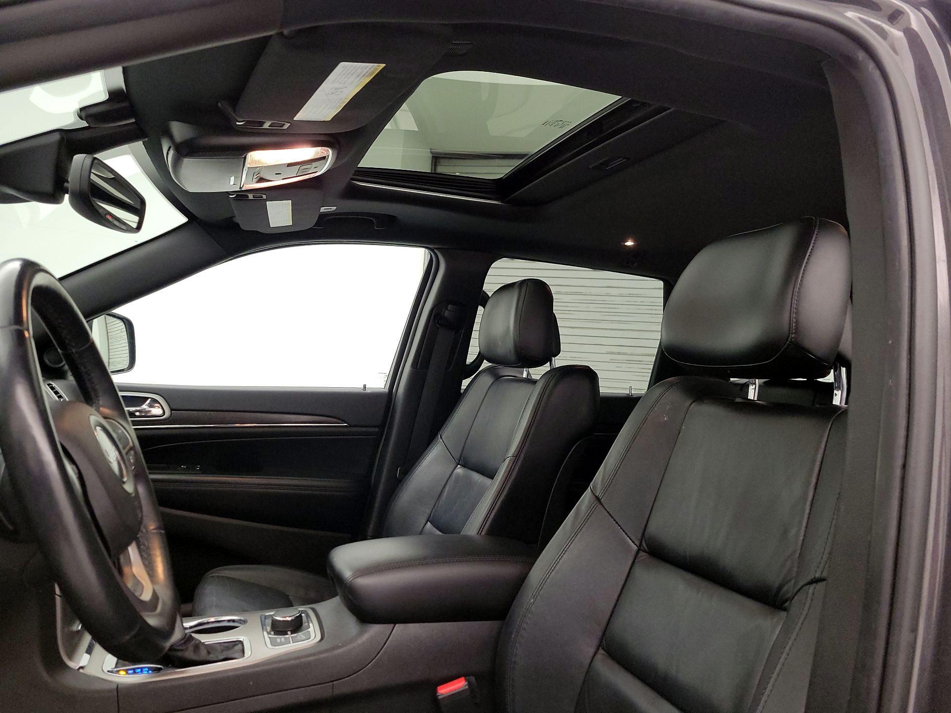 Thumbnail: 2018 Jeep Grand Cherokee - 20