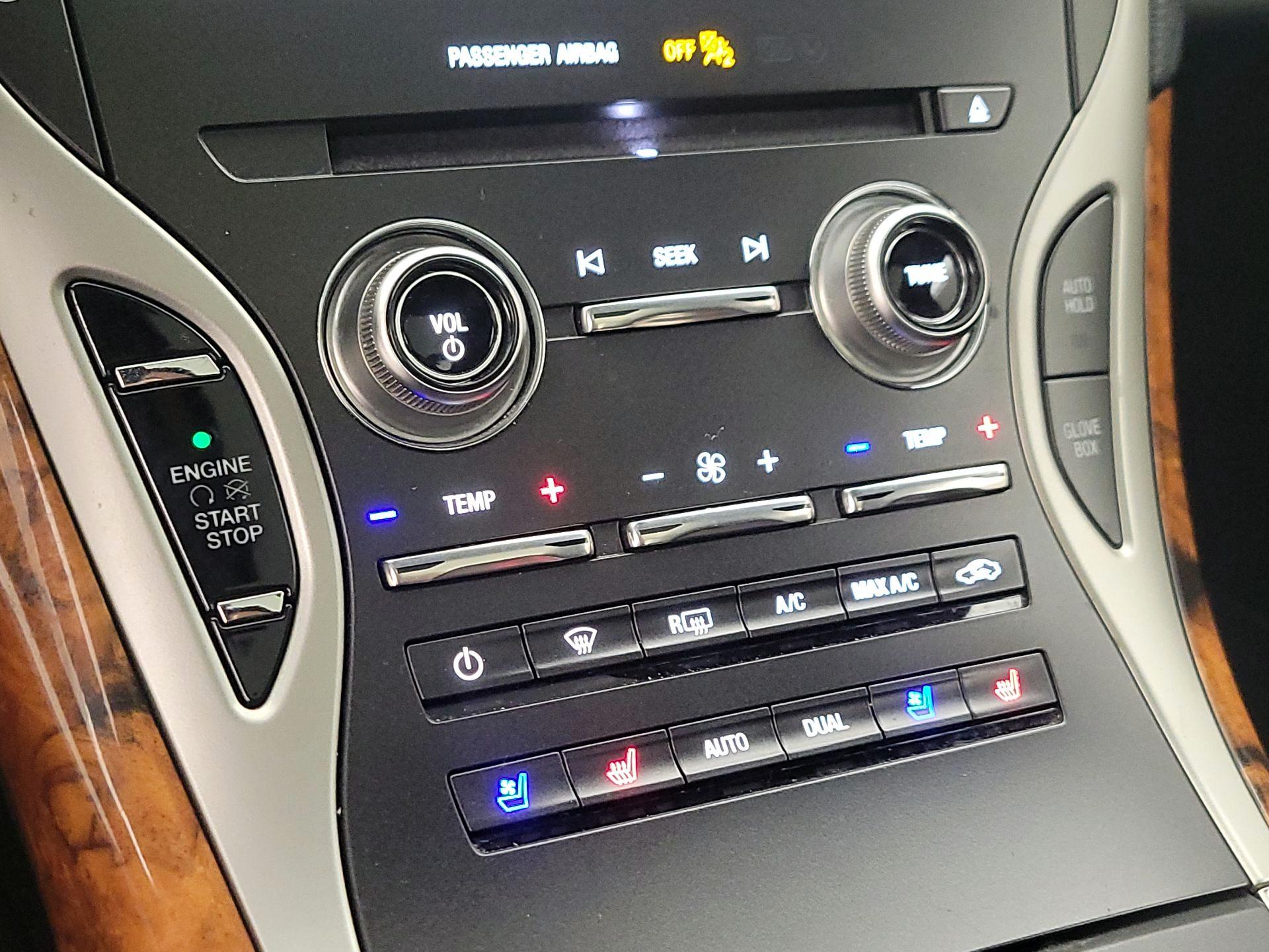 Thumbnail: 2019 Lincoln Nautilus - 17