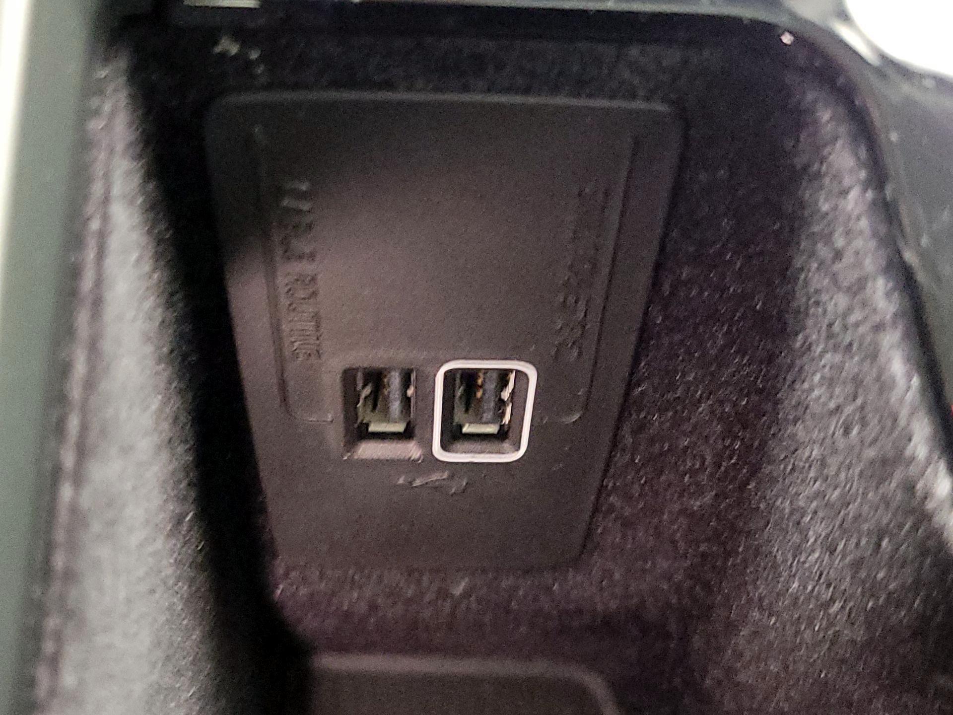 Thumbnail: 2022 Volvo S60 - 19