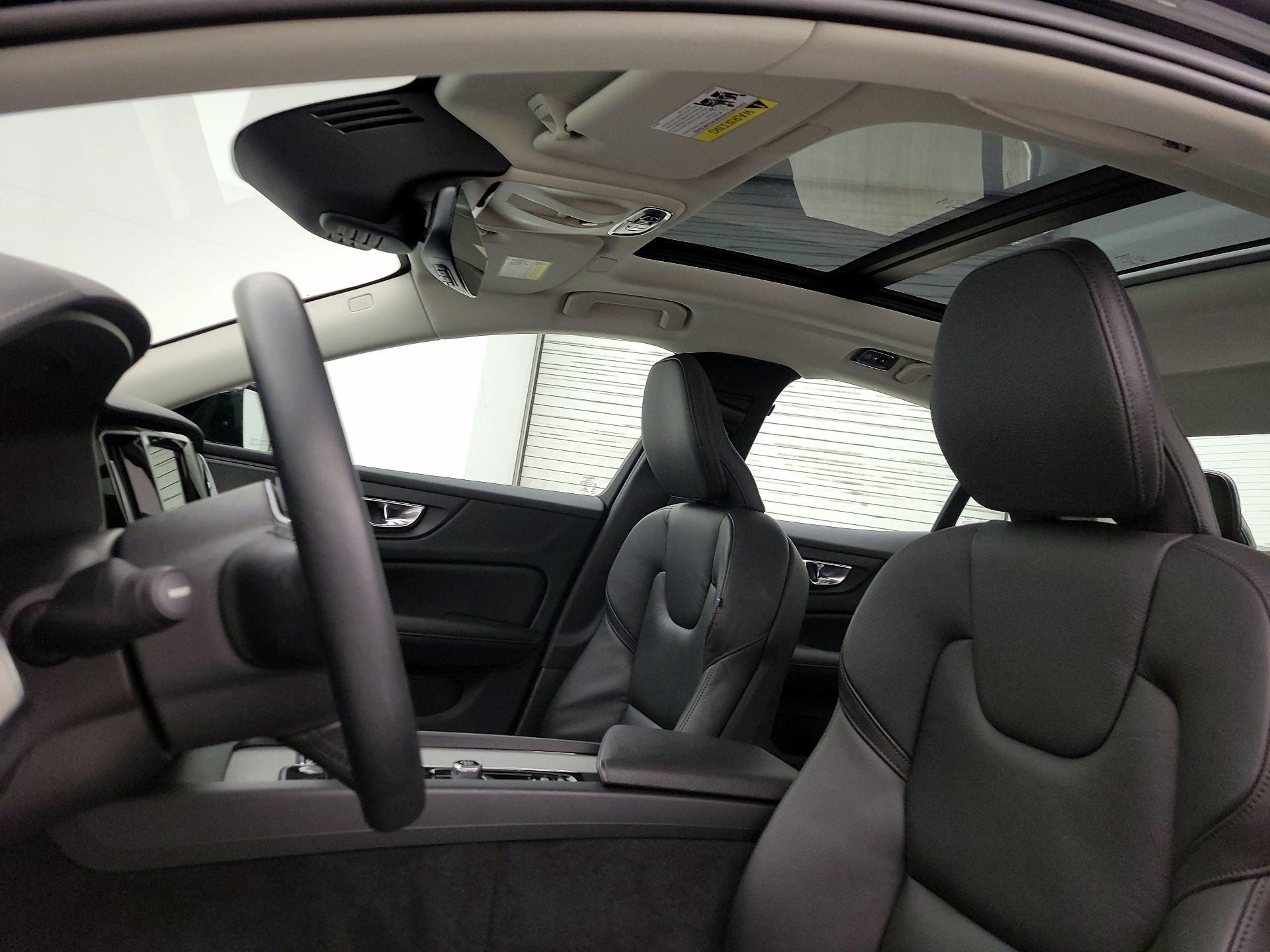 Thumbnail: 2022 Volvo S60 - 20