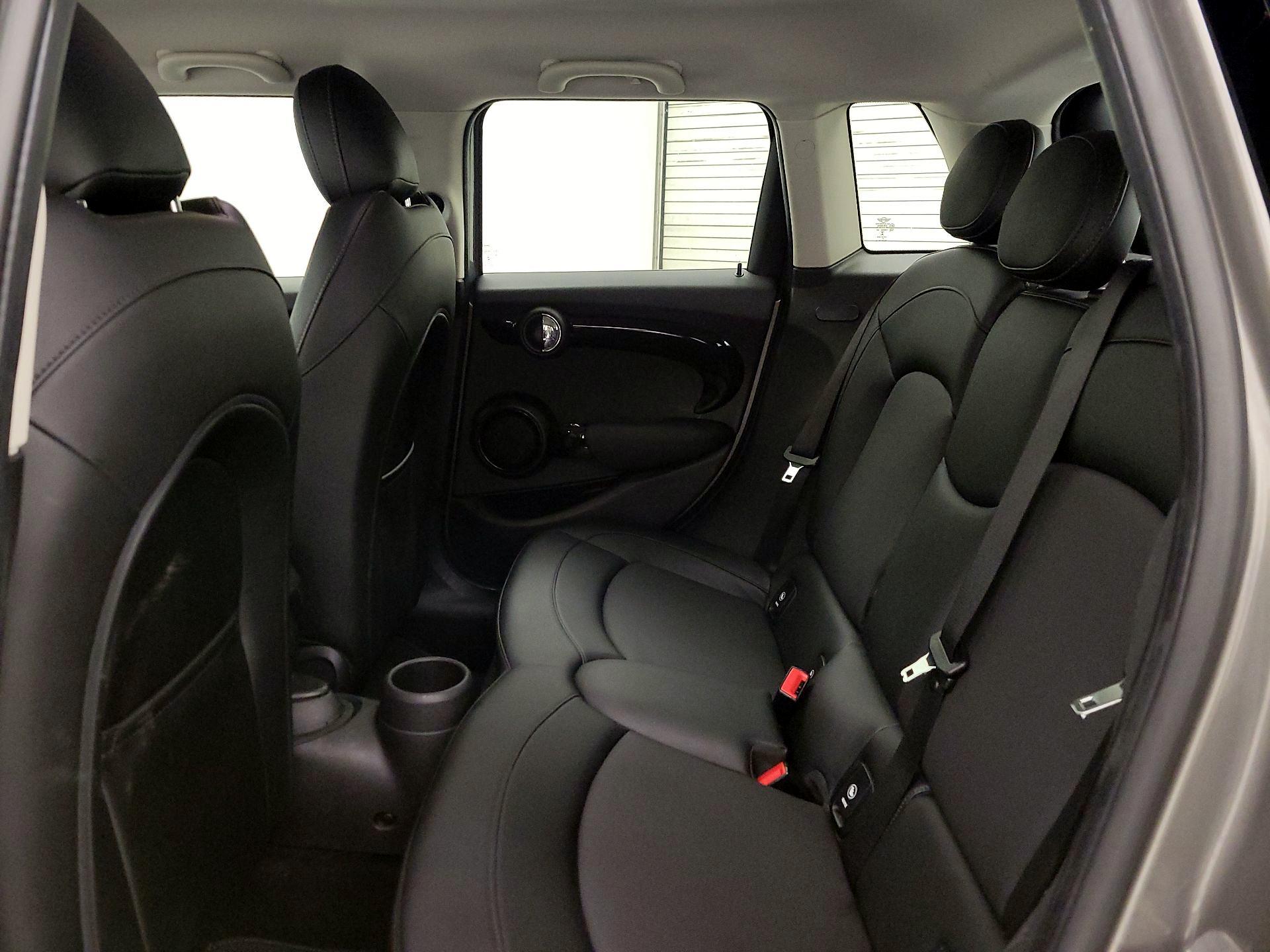 Thumbnail: 2018 MINI Cooper Hardtop - 19