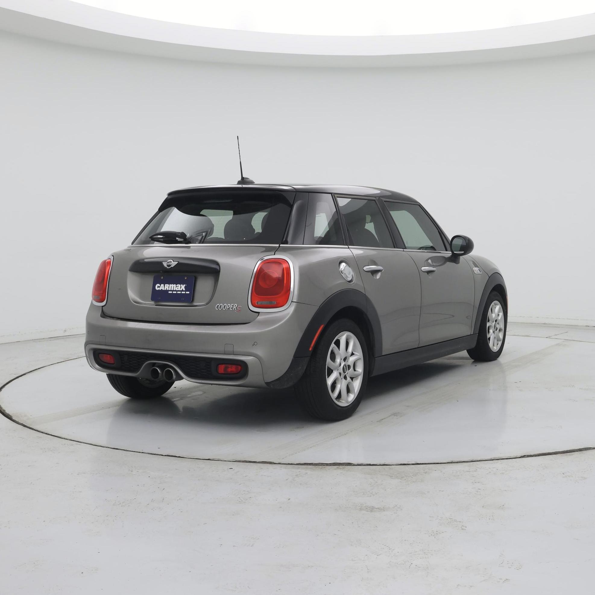 Thumbnail: 2018 MINI Cooper Hardtop - 8