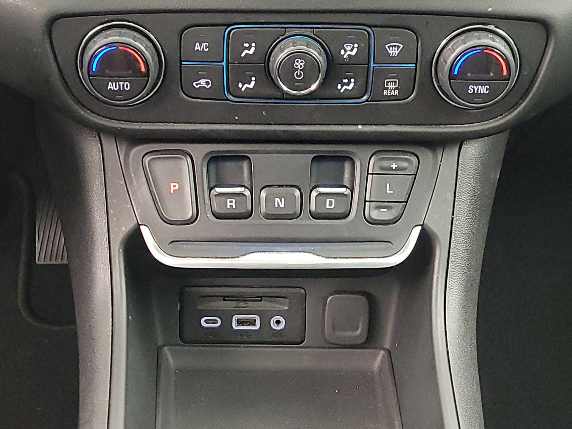 Thumbnail: 2018 GMC Terrain - 18