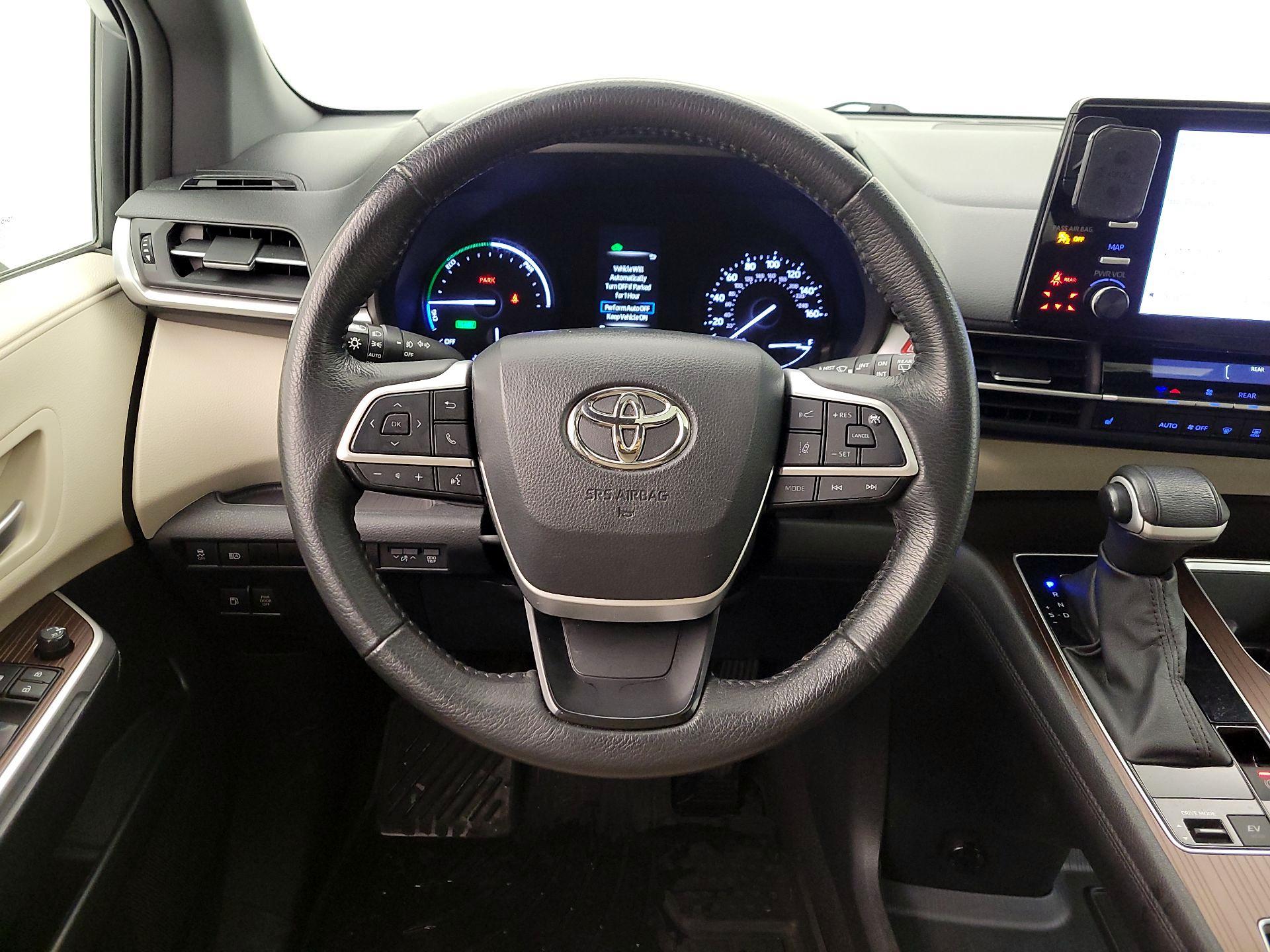 Thumbnail: 2023 Toyota Sienna - 10