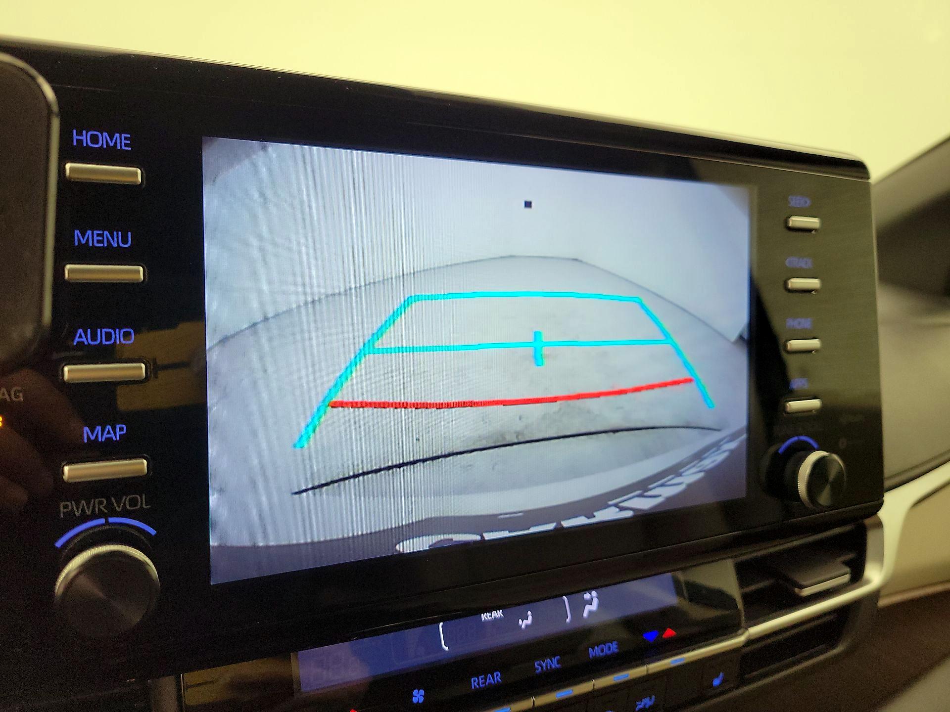 Thumbnail: 2023 Toyota Sienna - 14