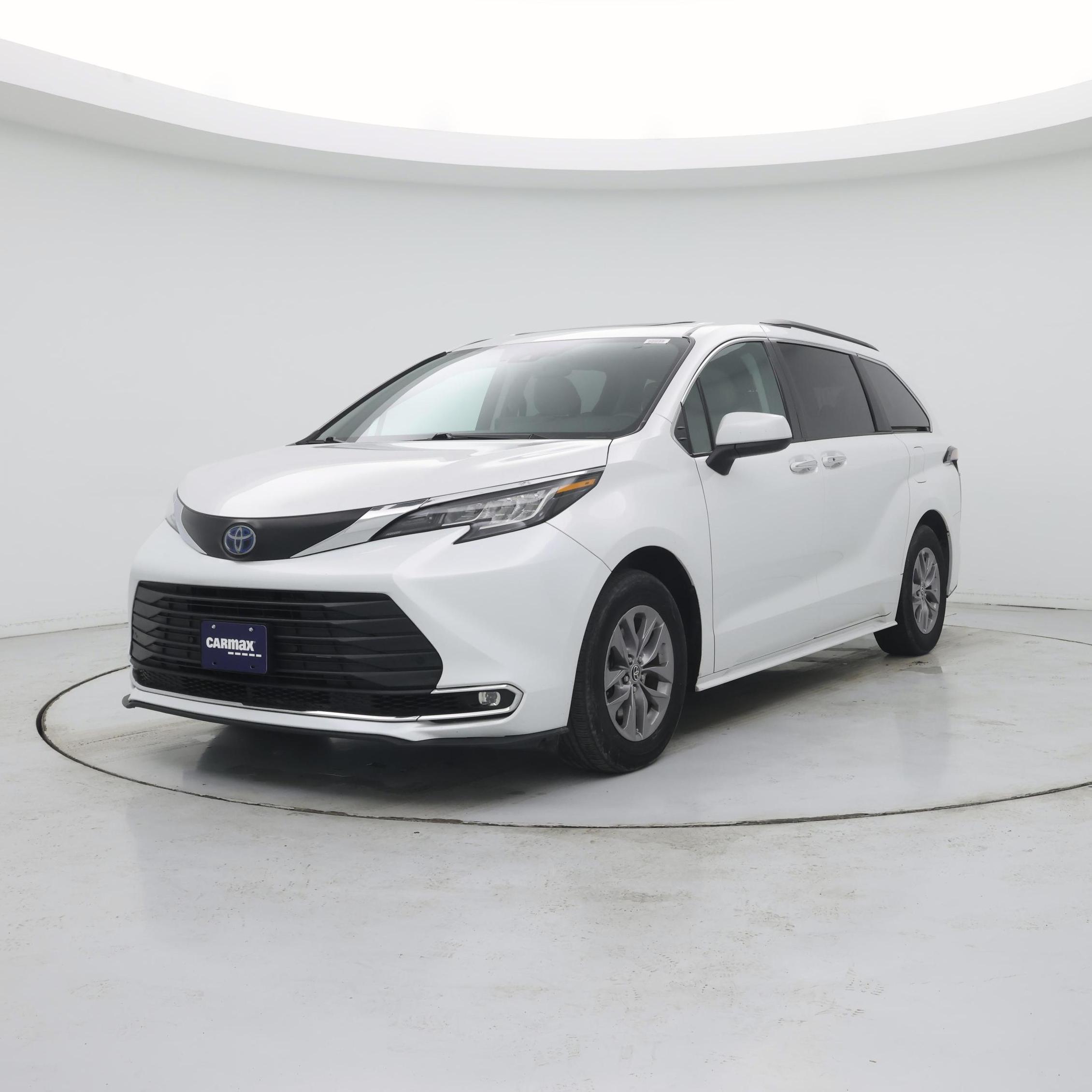 Thumbnail: 2023 Toyota Sienna - 4