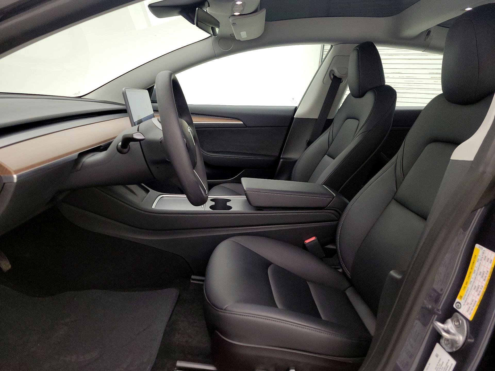 Thumbnail: 2023 Tesla Model 3 - 11