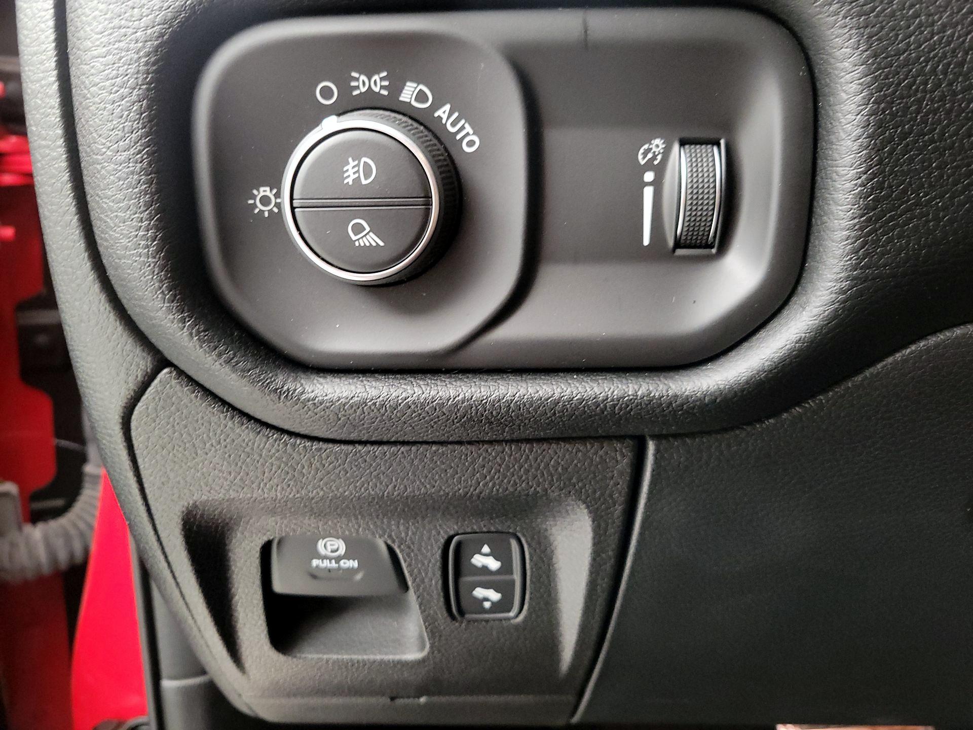 Thumbnail: 2021 RAM 1500 - 13