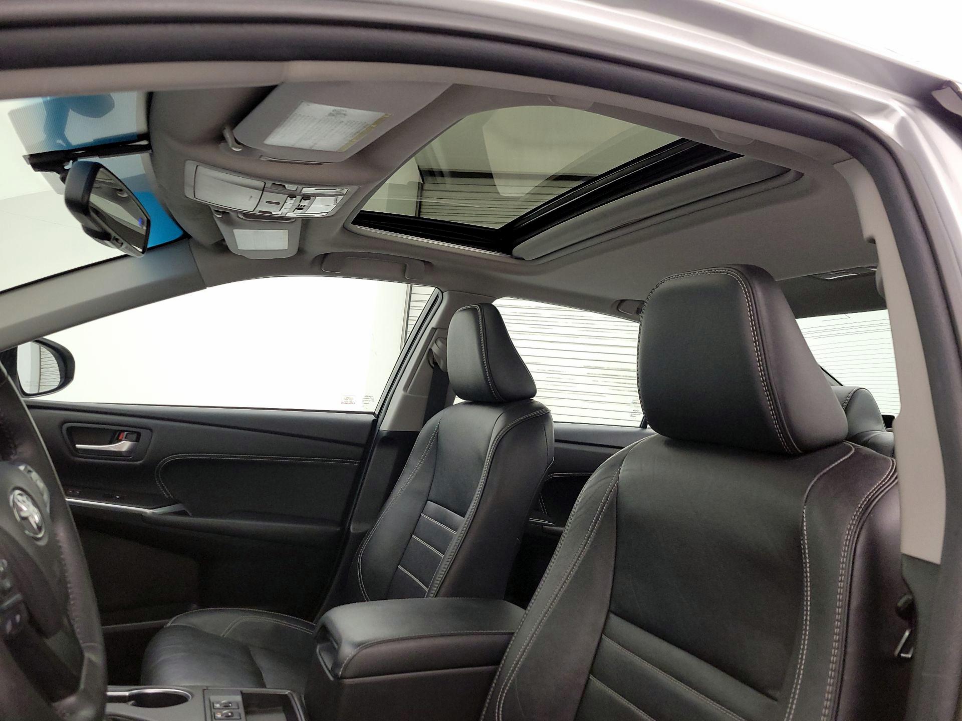 Thumbnail: 2017 Toyota Camry - 19