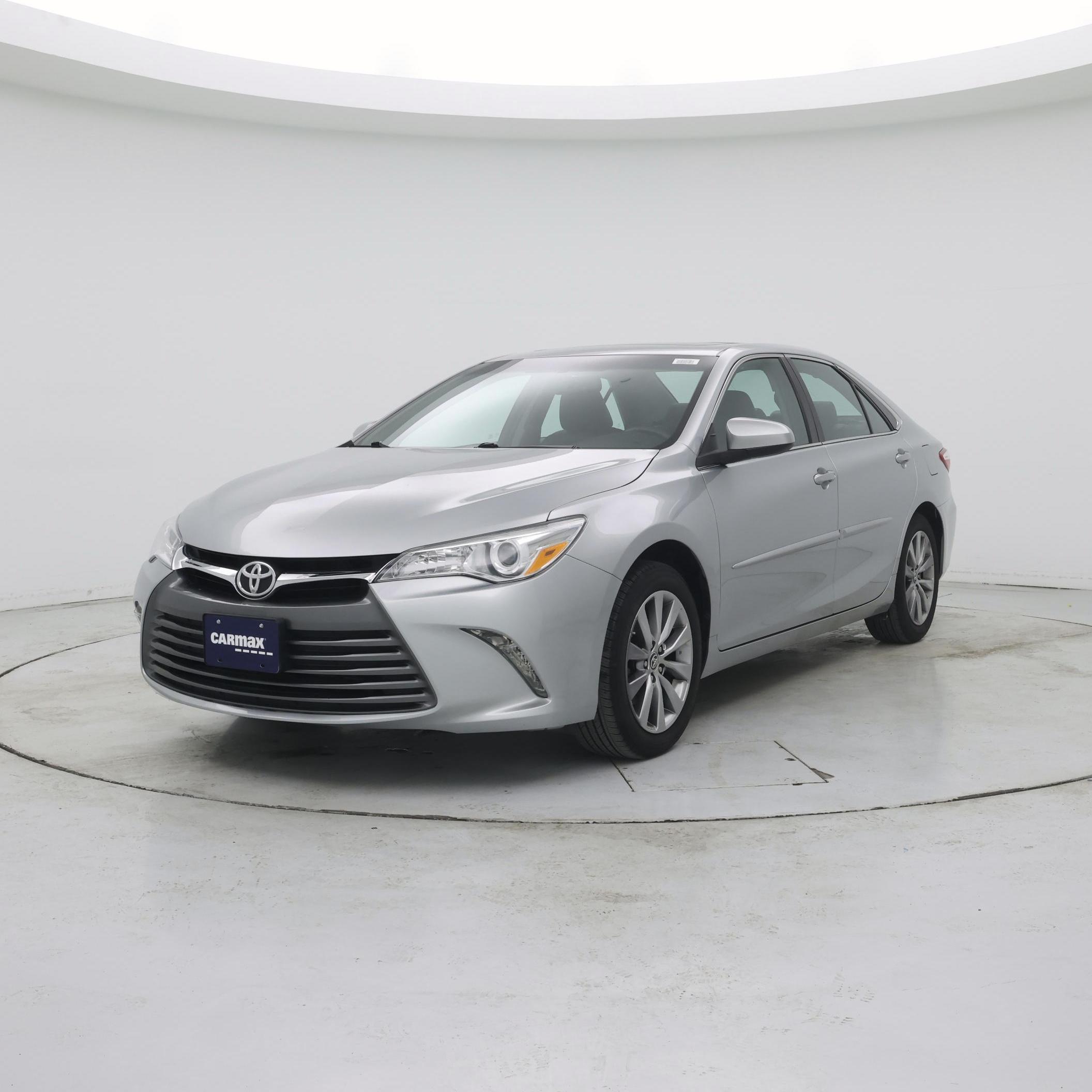Thumbnail: 2017 Toyota Camry - 4