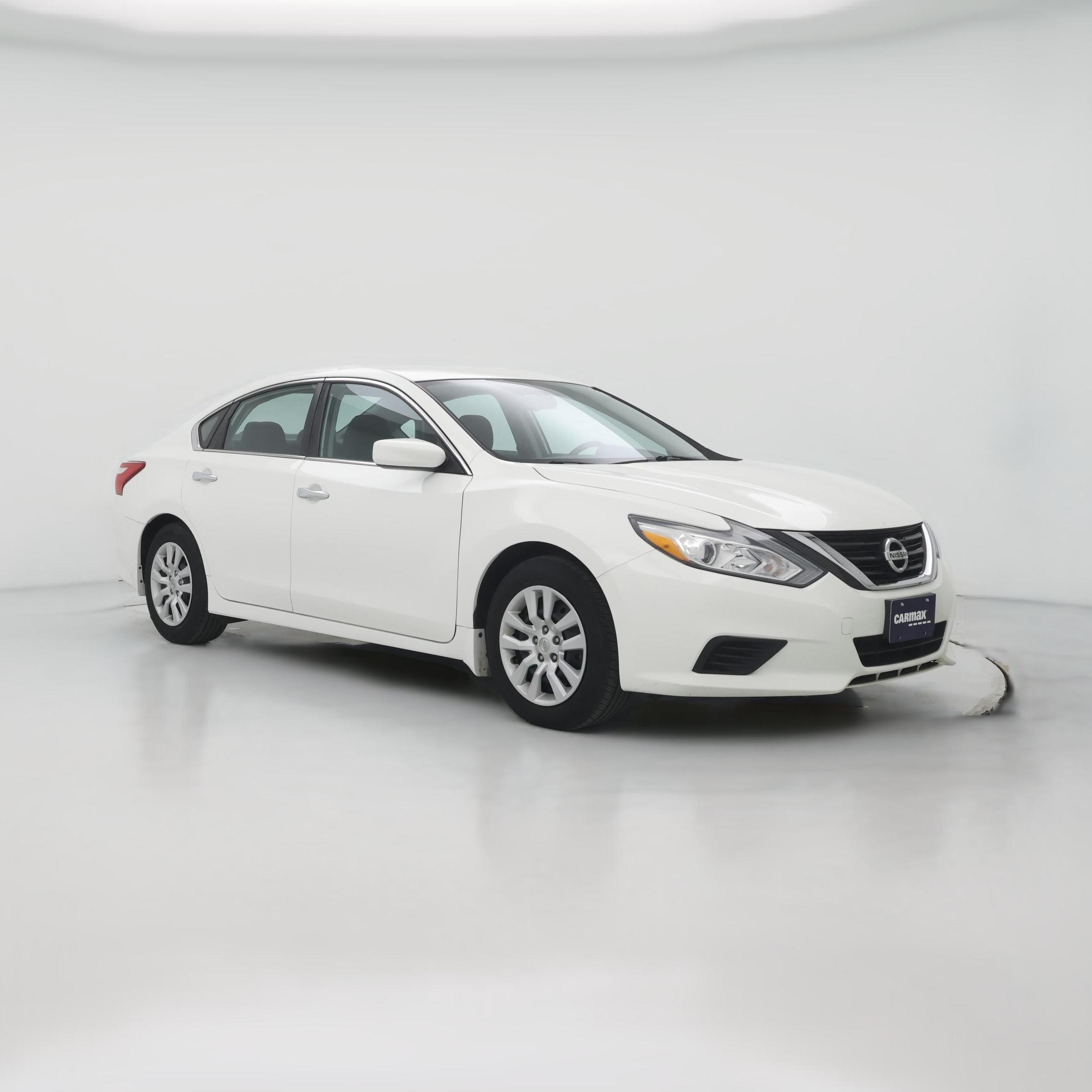 Thumbnail: 2017 Nissan Altima - 1