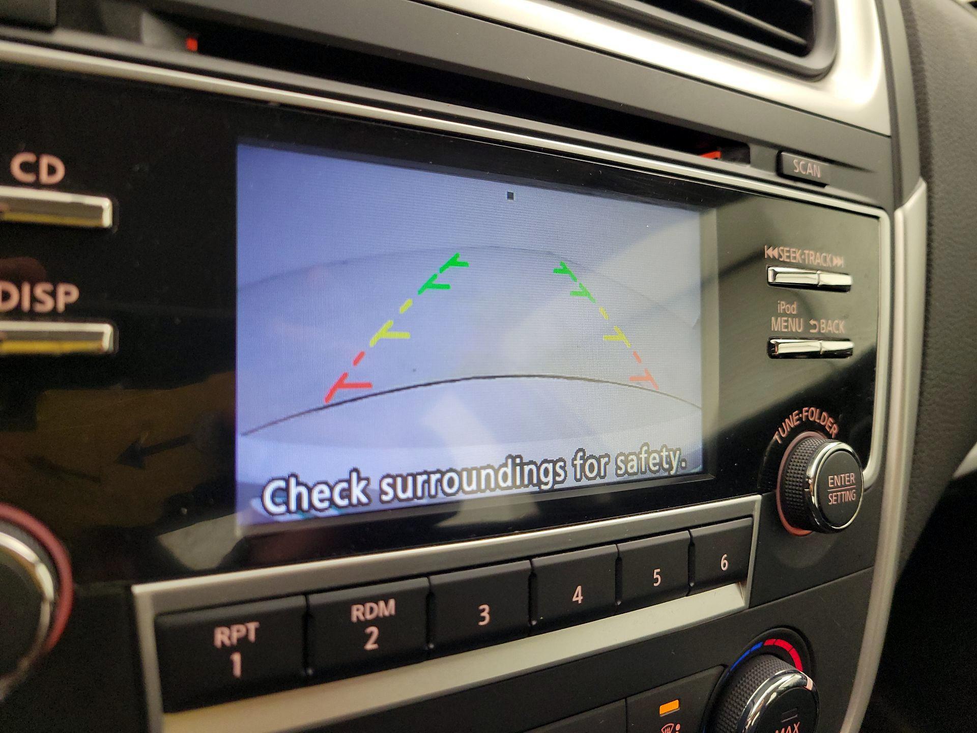 Thumbnail: 2017 Nissan Altima - 14