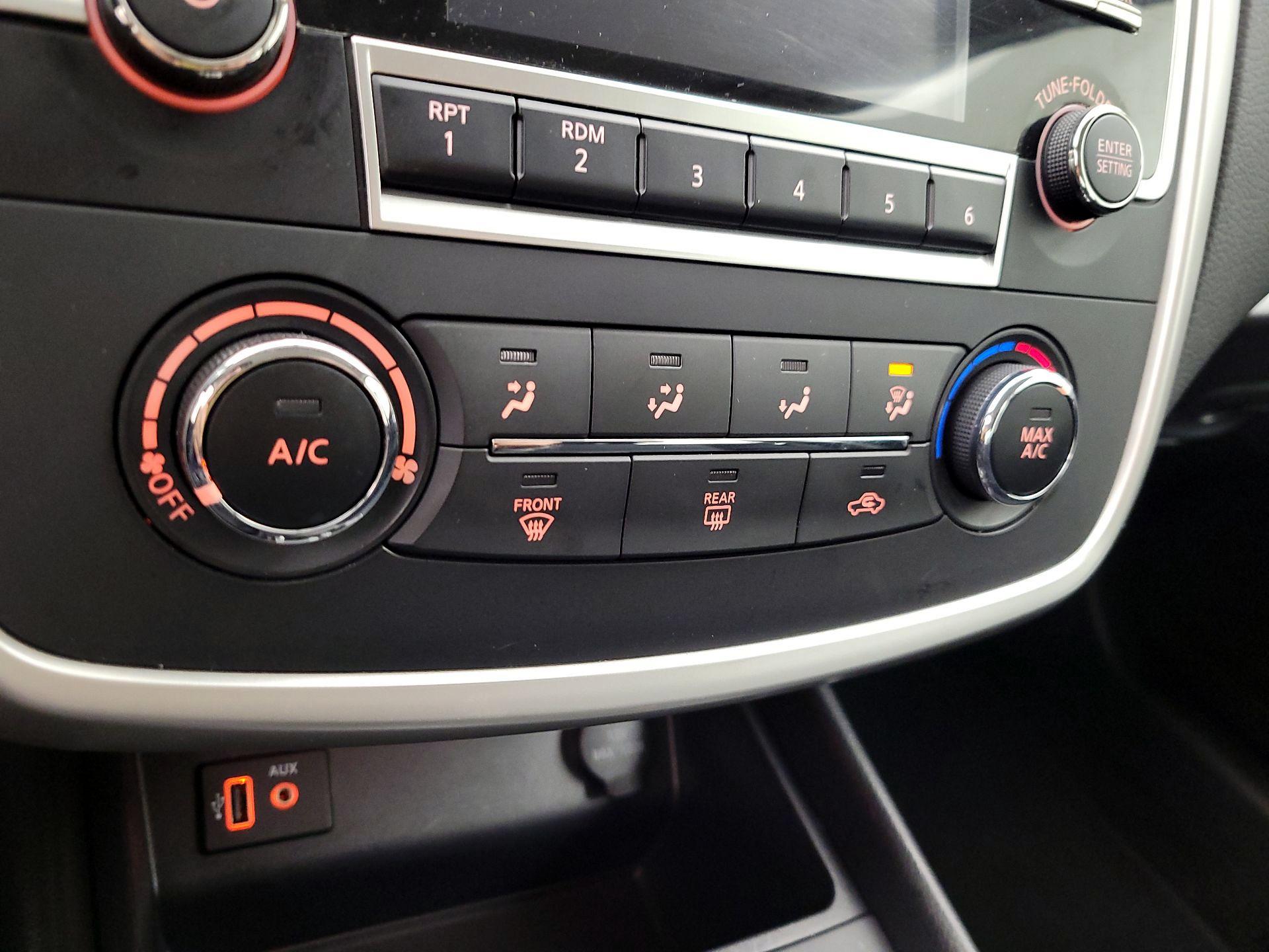 Thumbnail: 2017 Nissan Altima - 16