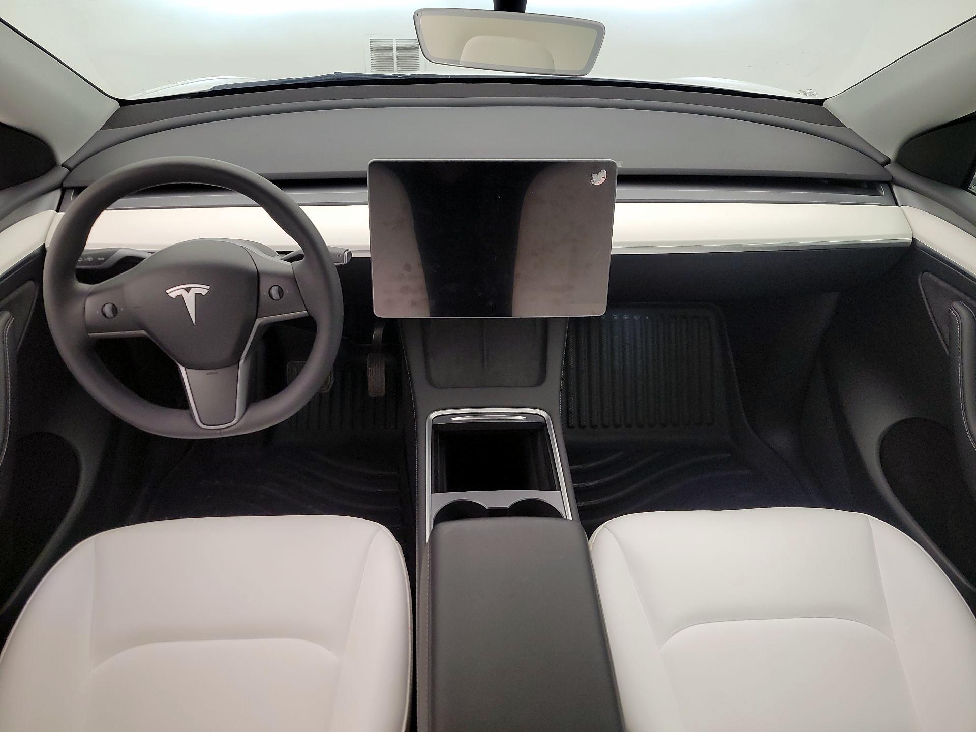 Thumbnail: 2023 Tesla Model Y - 9